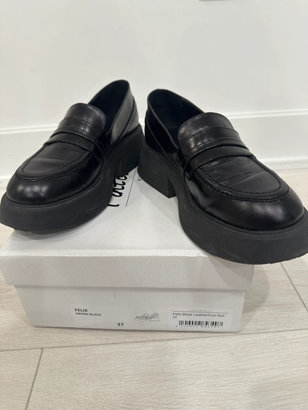 L'intervalle Felix Black Leather Loafers - Size 37 - photo 2