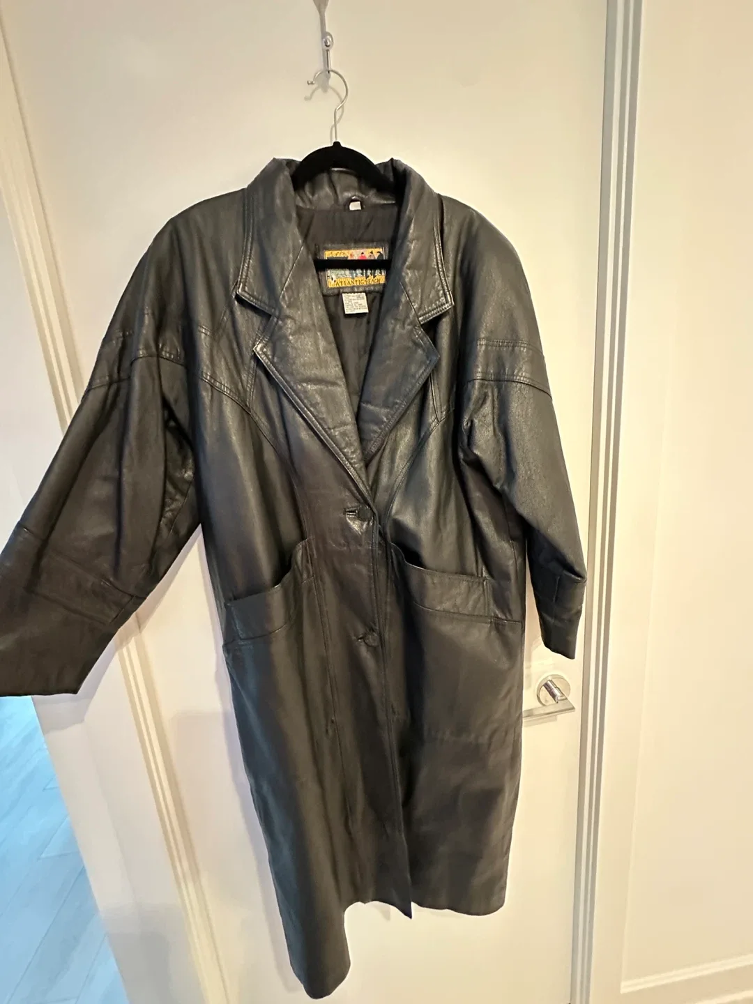 Vintage Black Leather Coat image indicator(2)