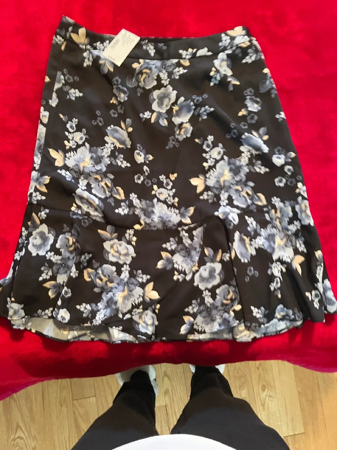 RW&Co Floral Skirt - Size 8