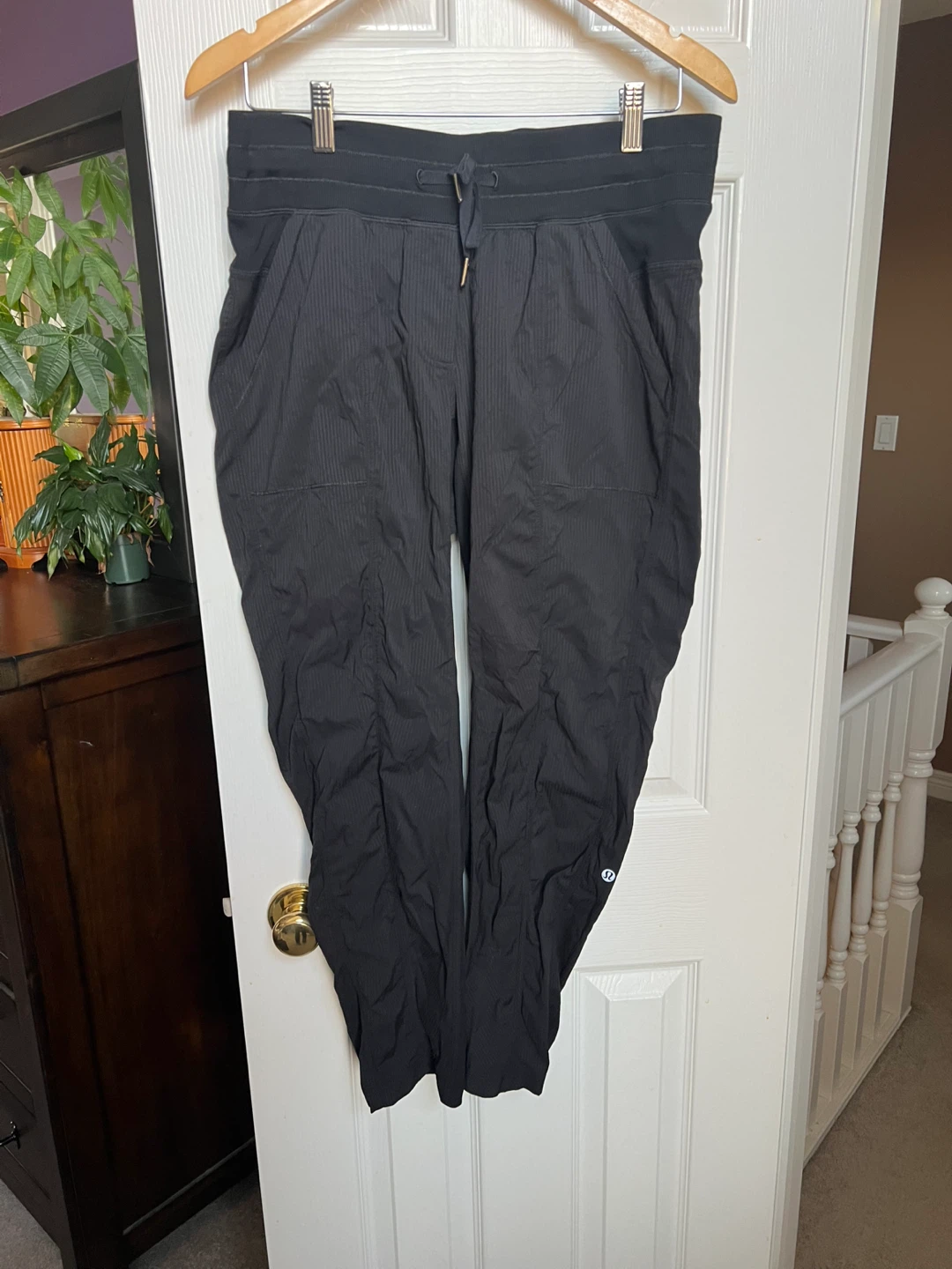 Size 10 black lulu dance studio pants