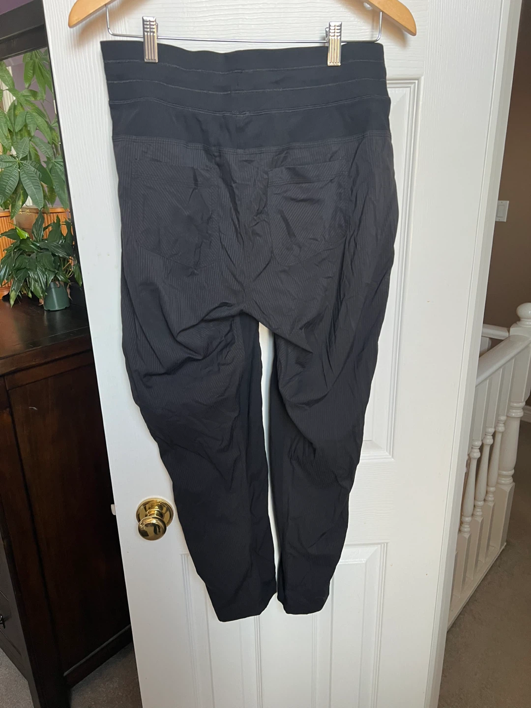 Size 10 black lulu dance studio pants - photo 3