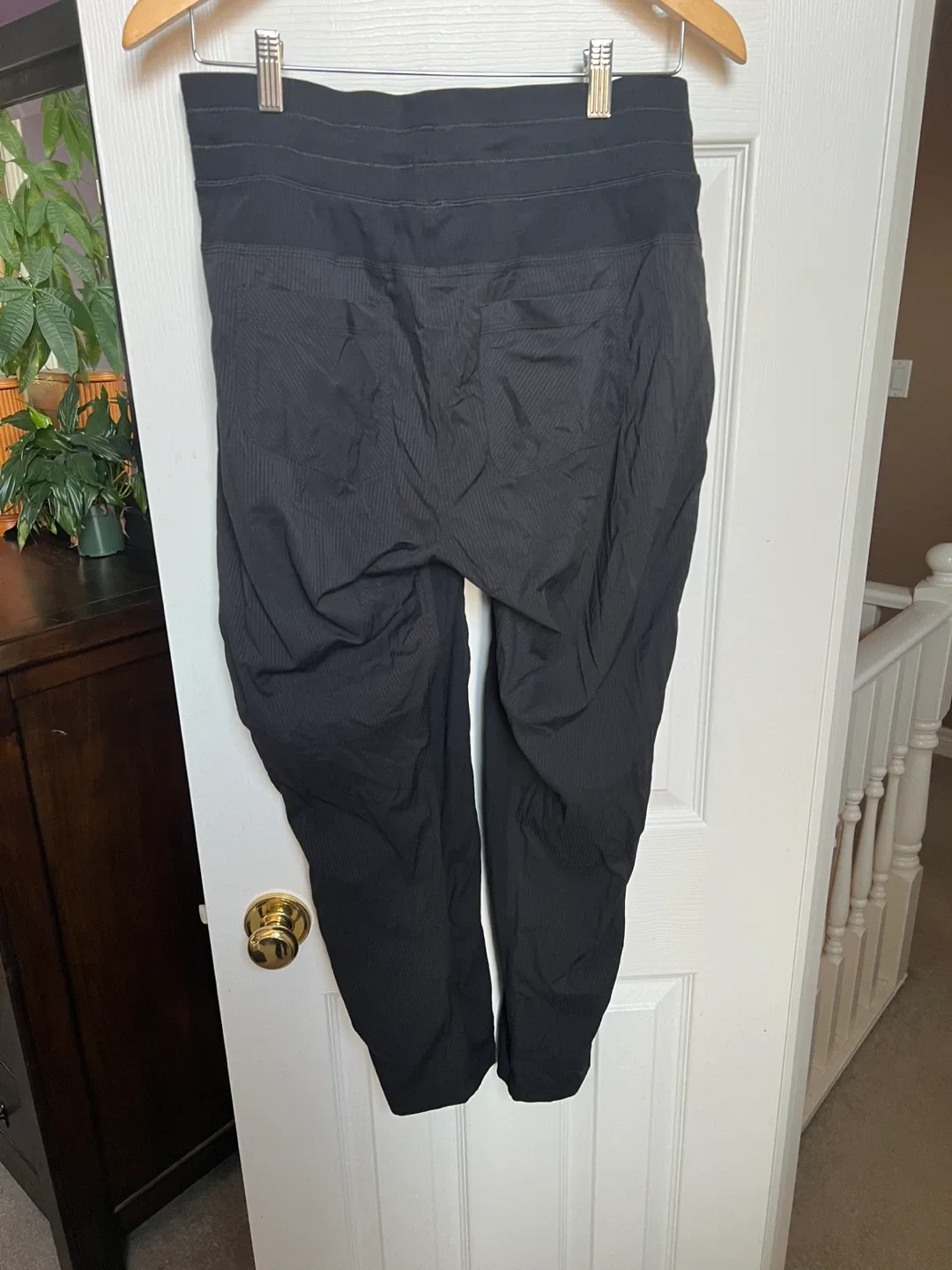 Size 10 black lulu dance studio pants image indicator(3)