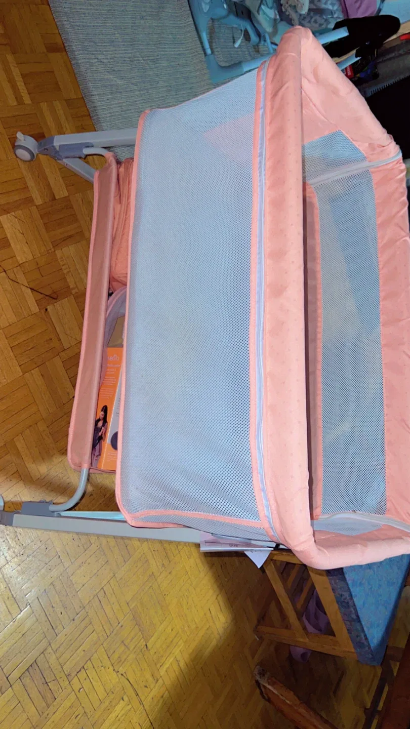 Pink Baby Bassinet image indicator(4)