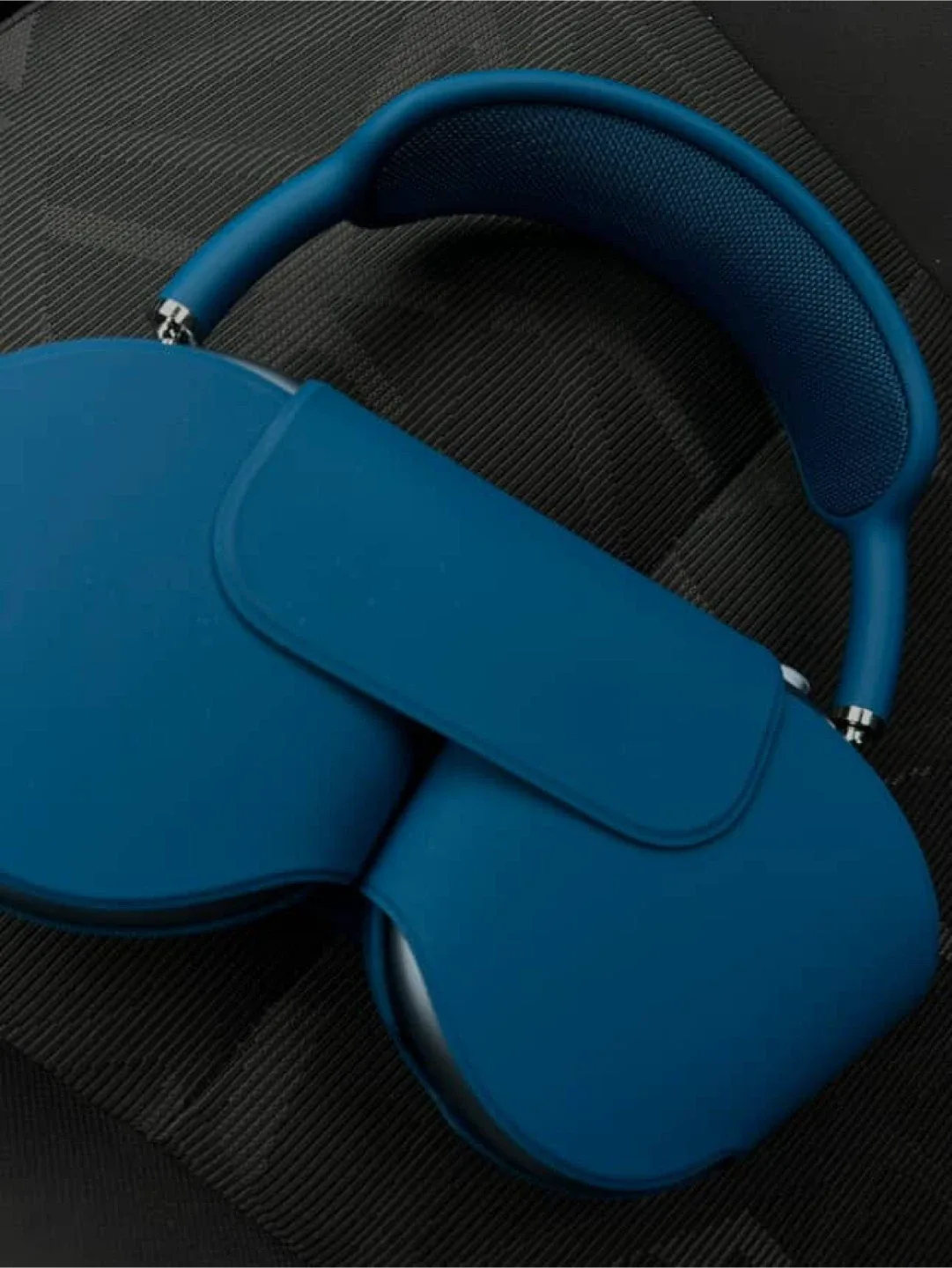 apple airpods max - blue image indicator(3)