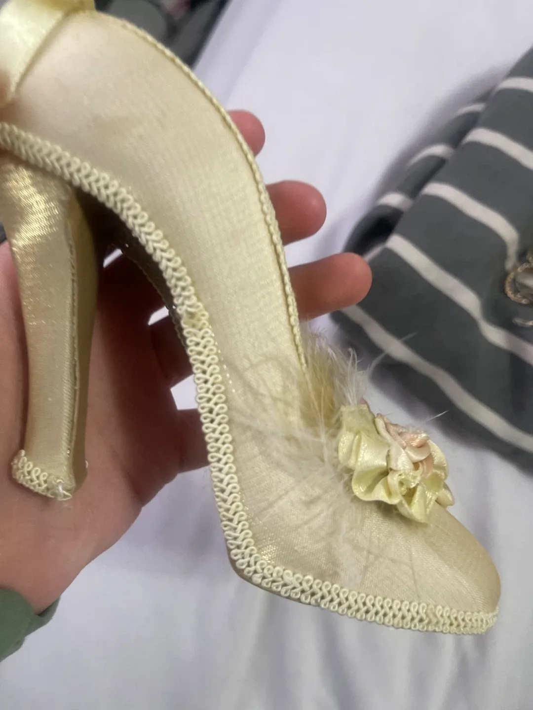 Shoe Ring Holder - Cream & Gold image indicator(4)