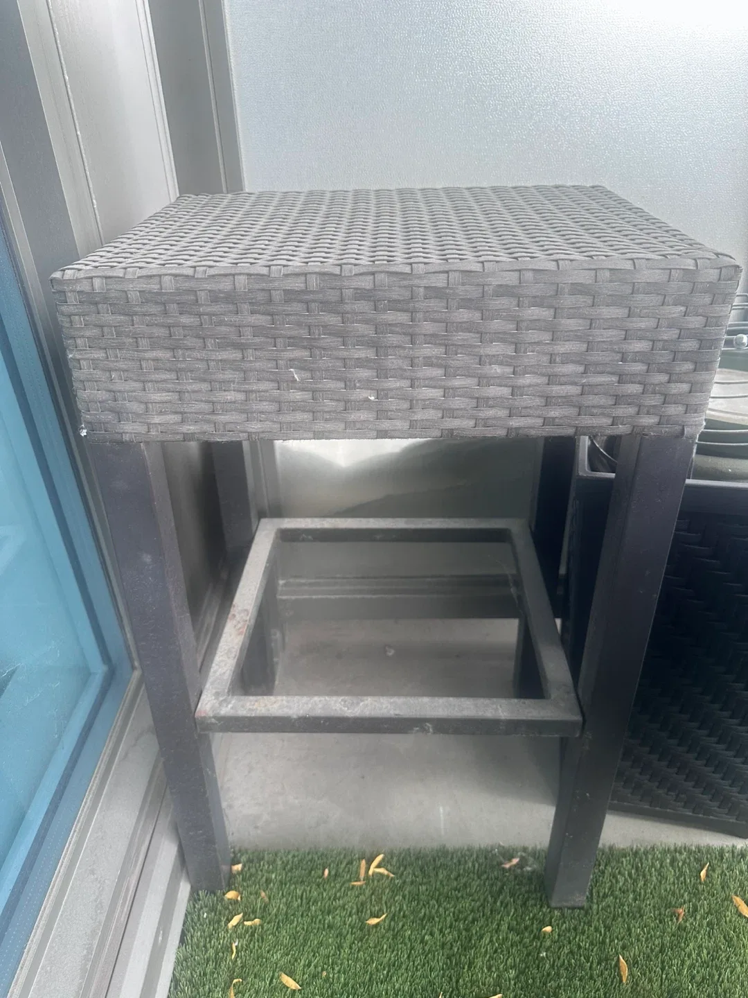 Wicker Patio Bar Stool image indicator(3)