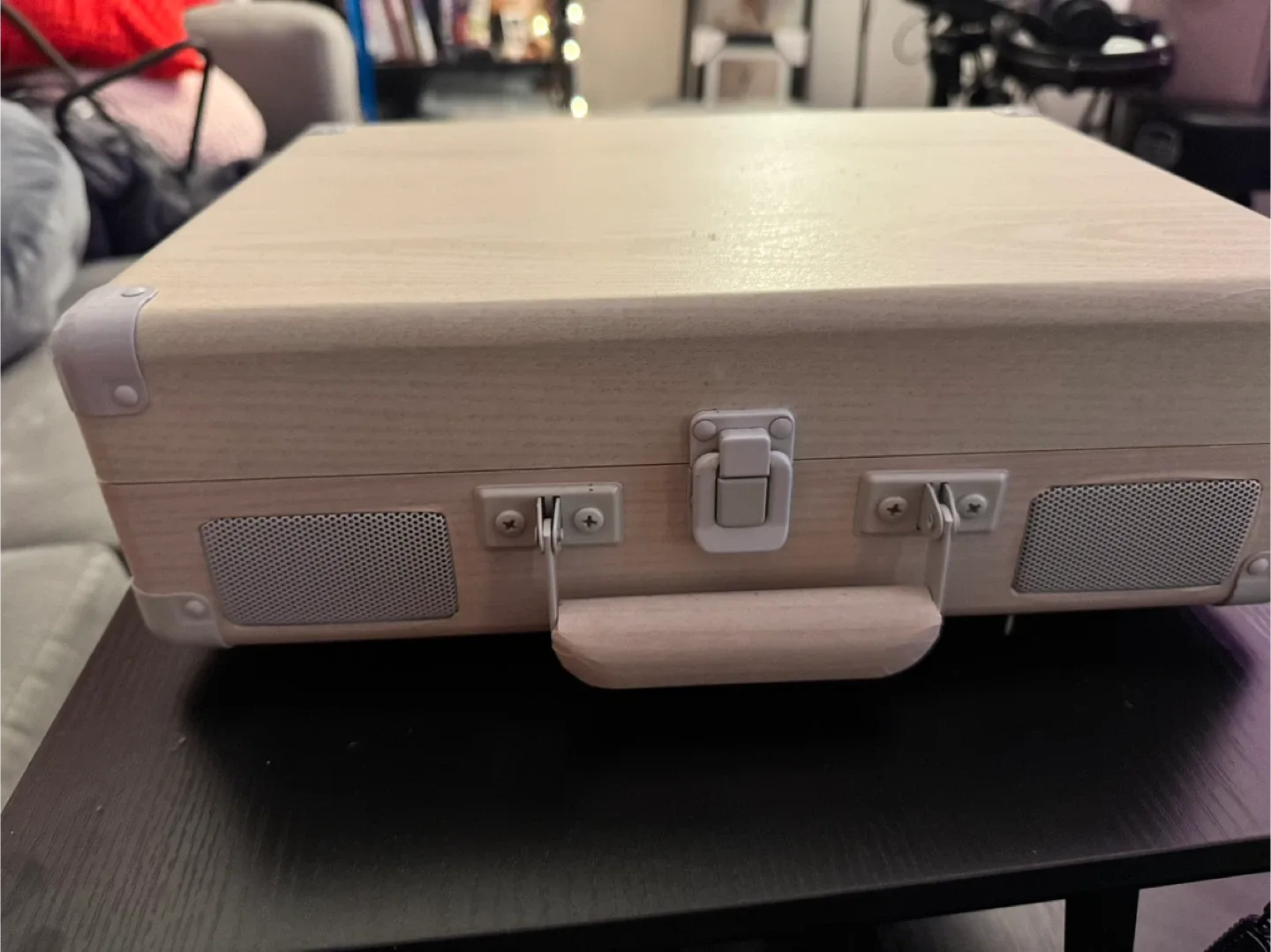 Crosley Turntable Suitcase Style image indicator(2)