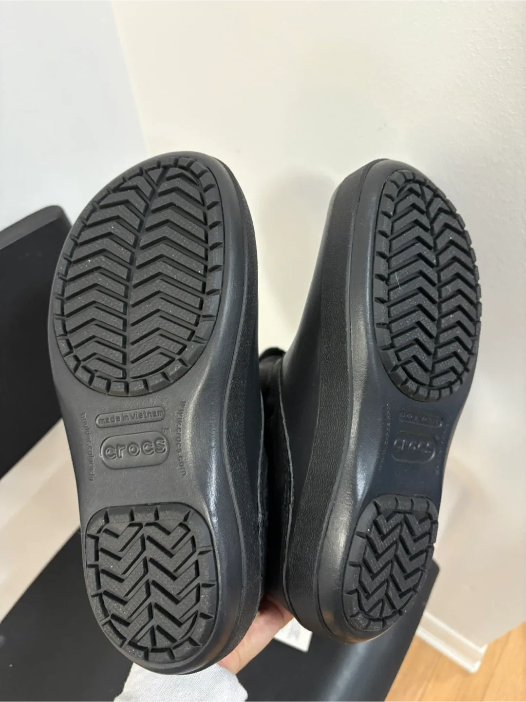 Crocs Winter snow Boot size w6 kids boys girls image indicator(4)