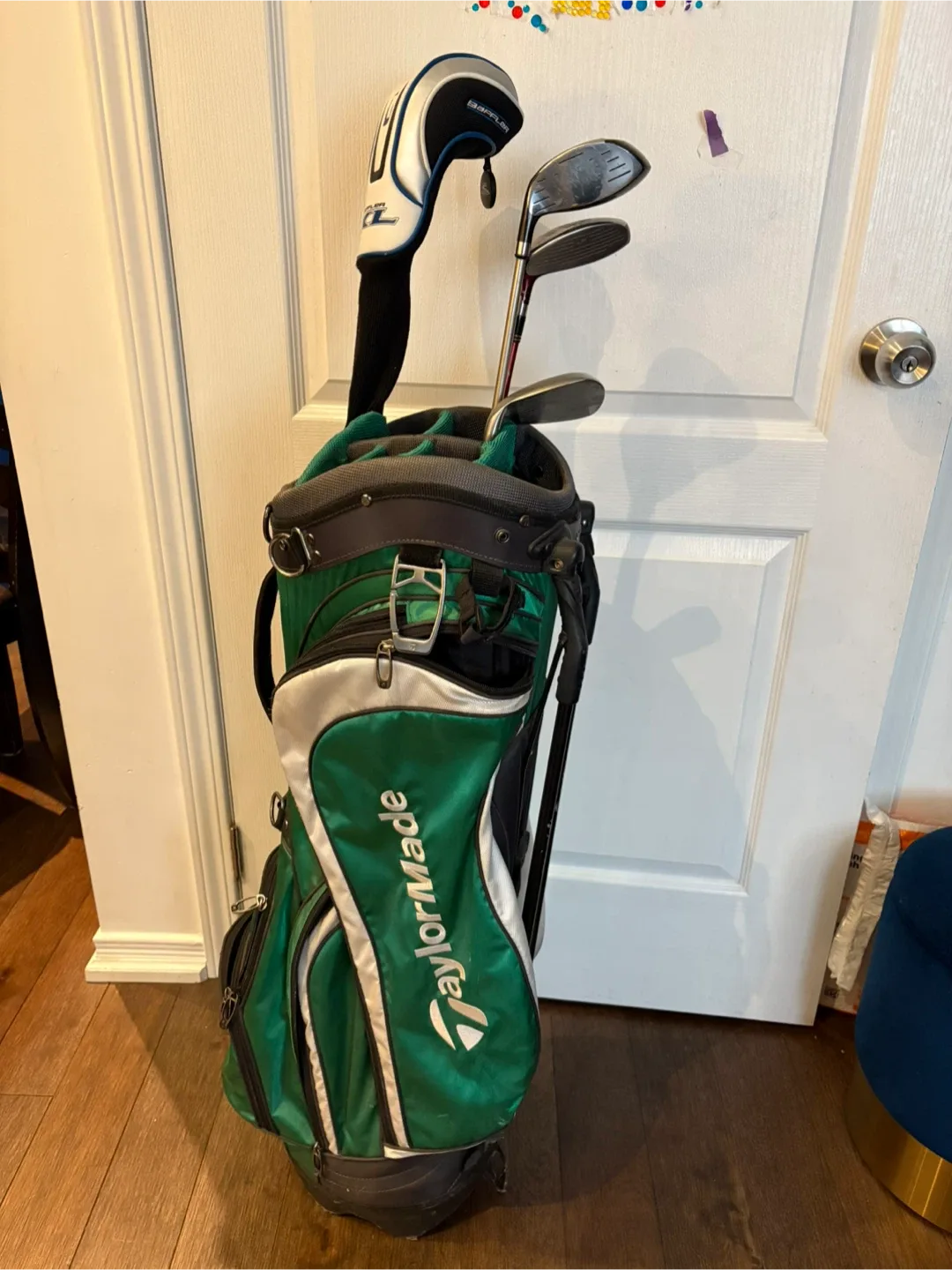 TaylorMade Golf Bag with Cobra & Other Clubs image indicator(3)