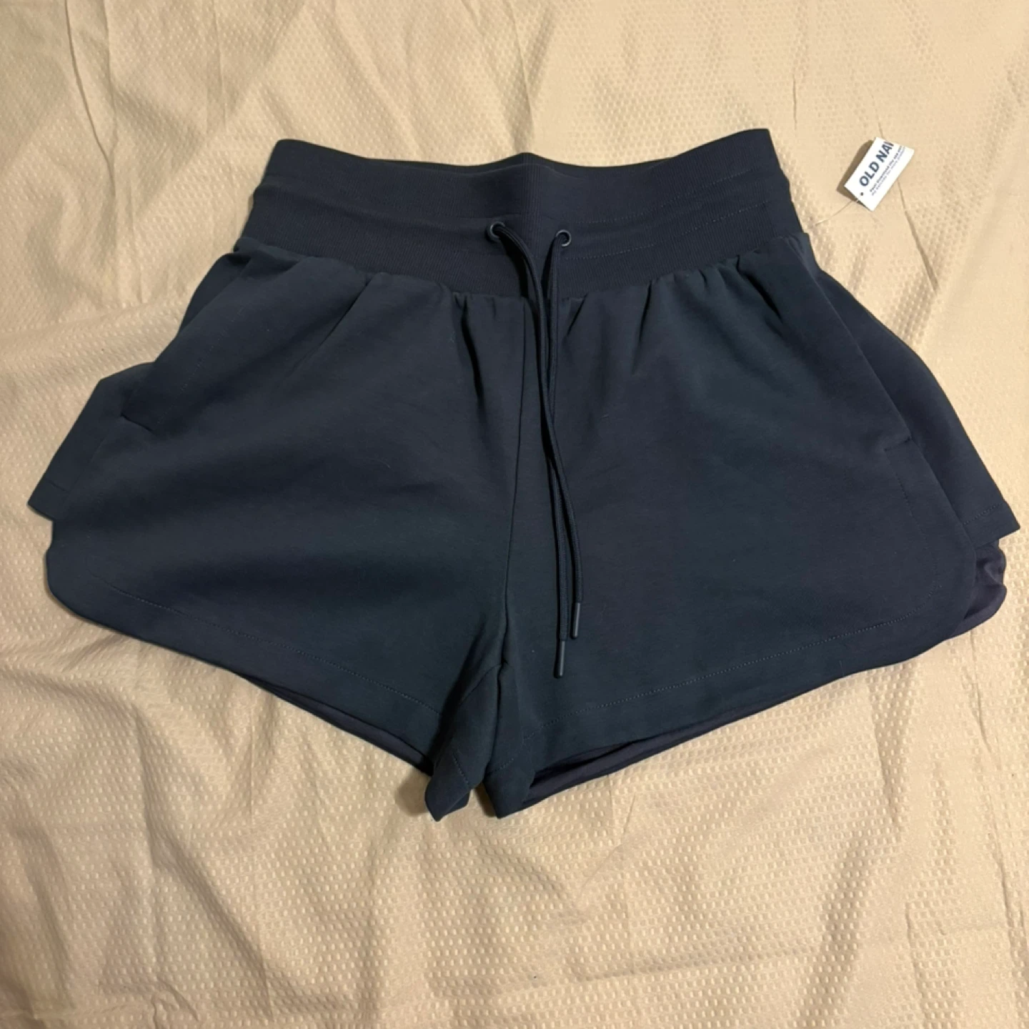 Old Navy Active Dynamic Fleece Shorts - Size M - photo 5