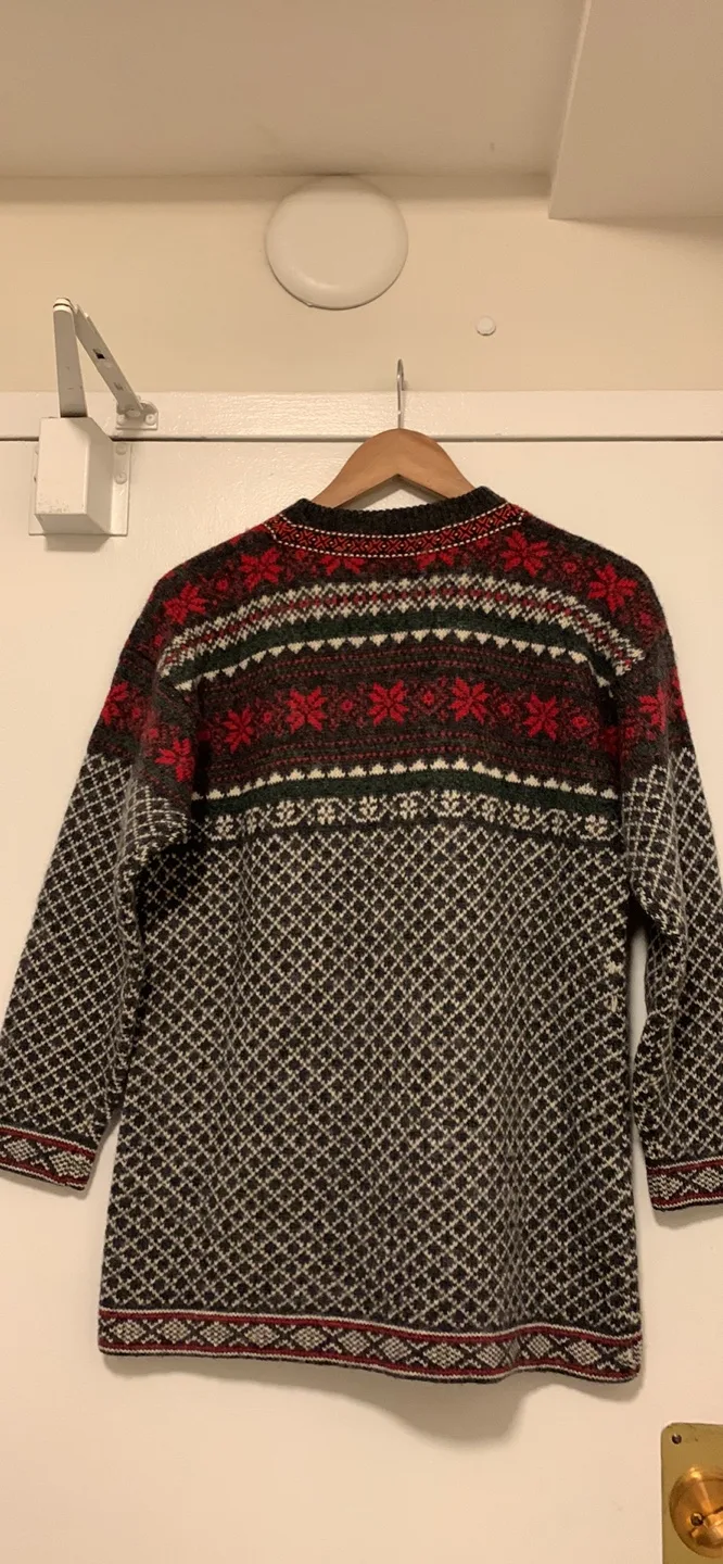 Squaw Valley Wool Sweater - Size S image indicator(2)