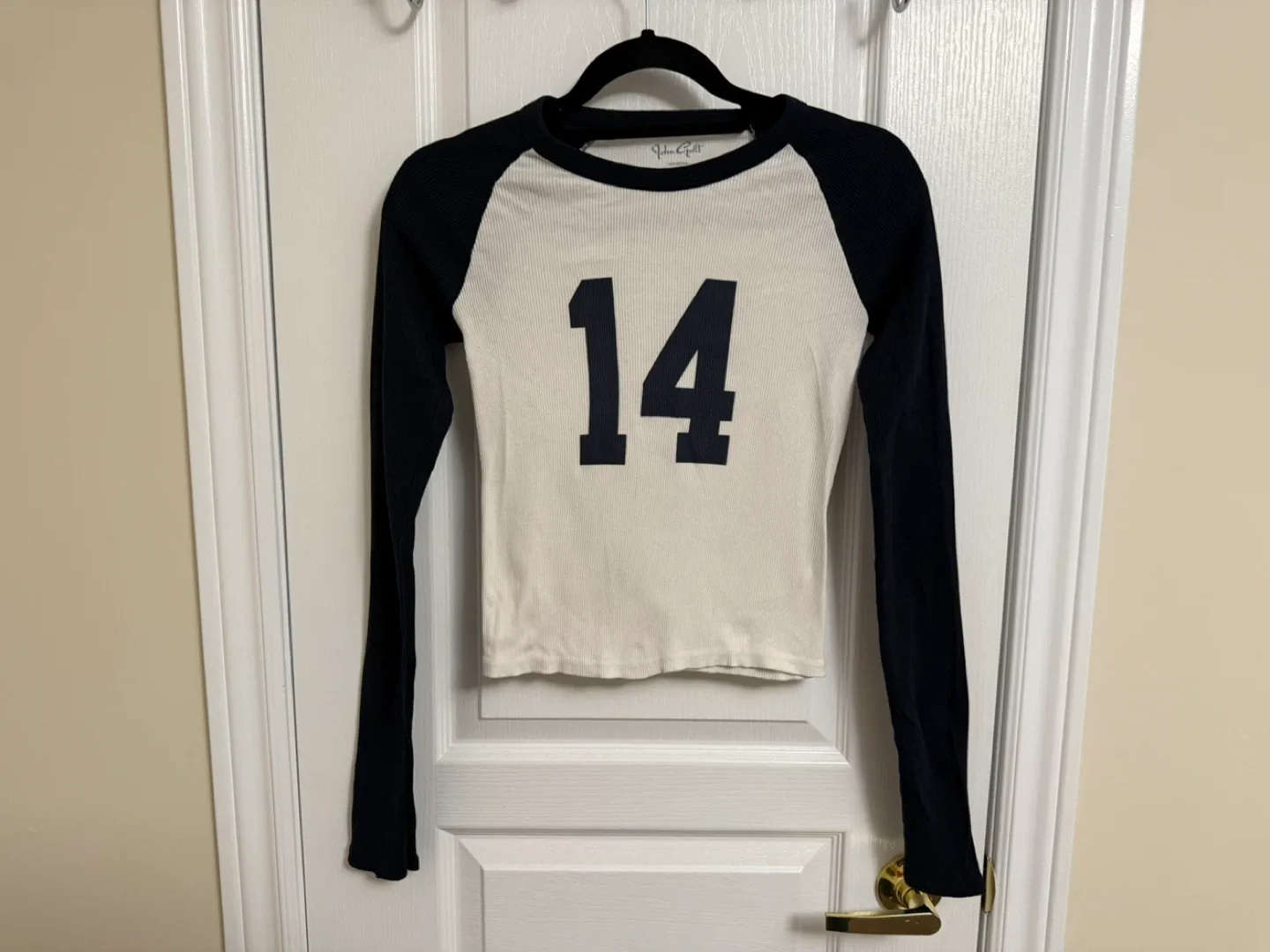 Brandy Melville Long Sleeve Top