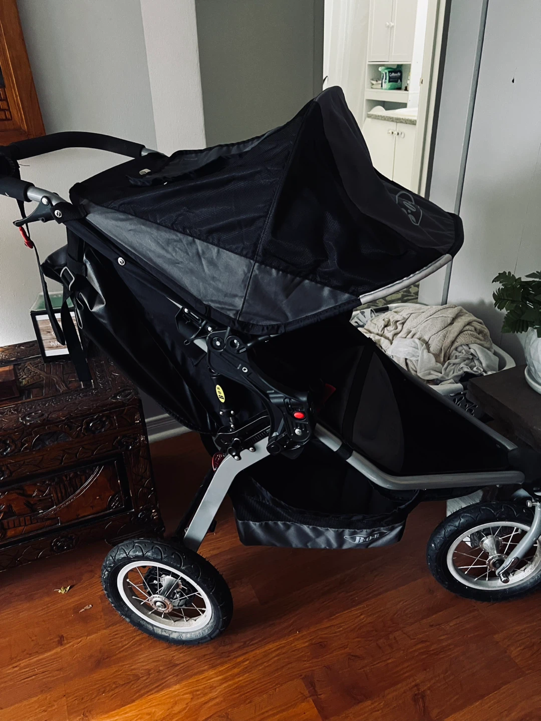 B.O.B Name Brand Baby Jogger Jogging Stroller - Black/Grey - photo 4
