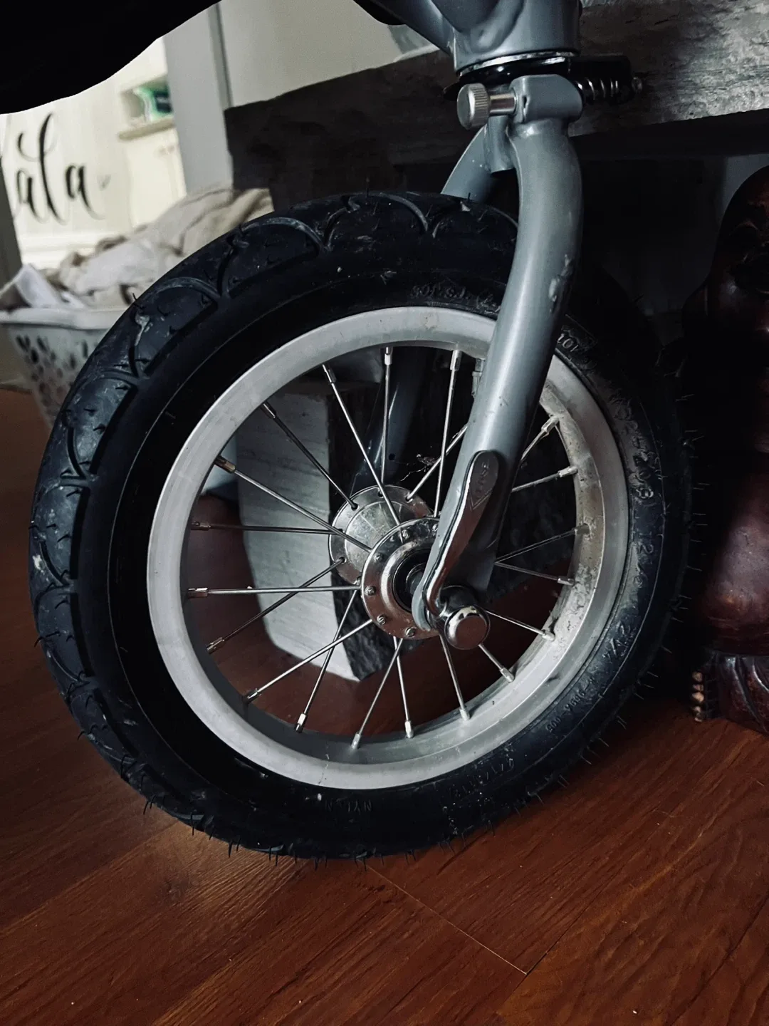 B.O.B Name Brand Baby Jogger Jogging Stroller - Black/Grey image indicator(5)