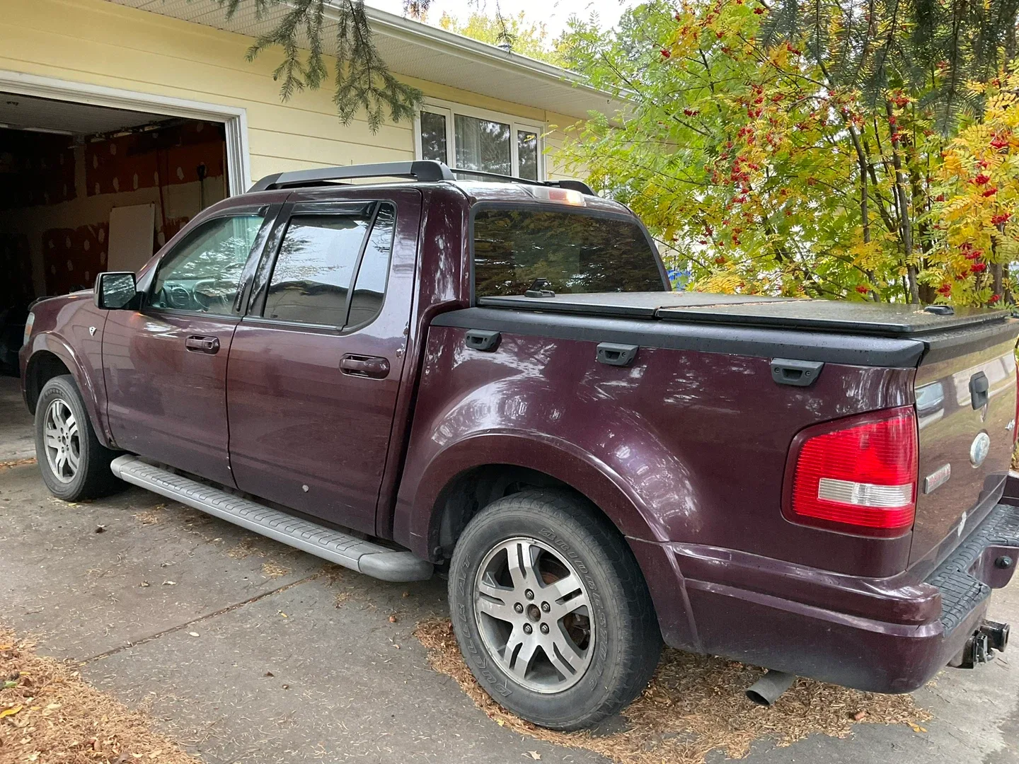 Ford Explorer Sport Trac Truck image indicator(3)