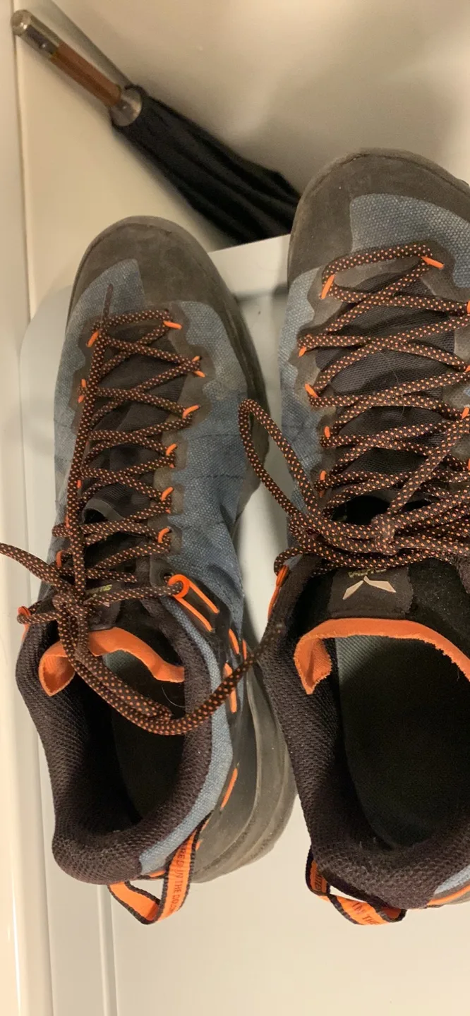 Salewa Hiking Shoes - Size 9 US image indicator(2)