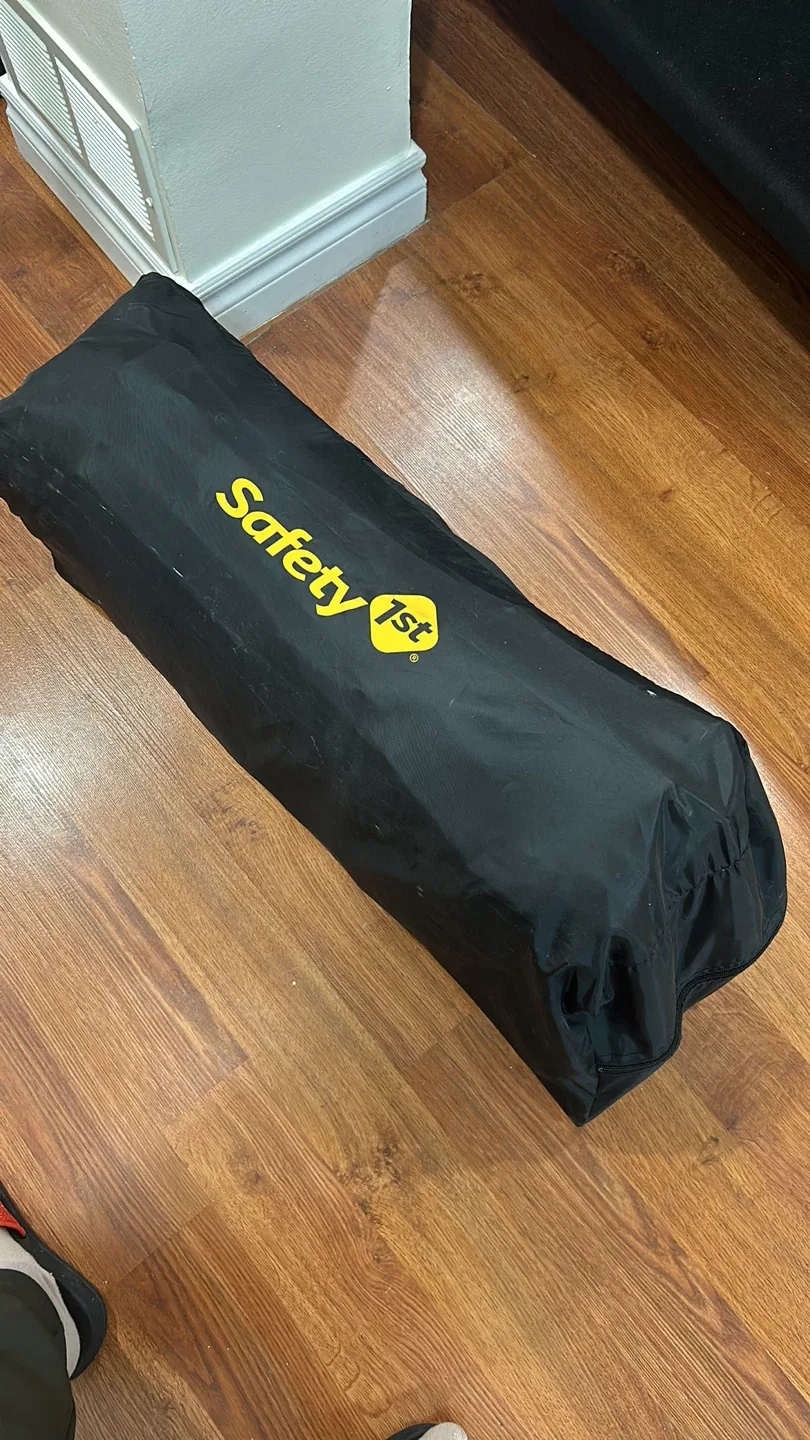 Safety 1st Playard - Great Condition! image indicator(2)