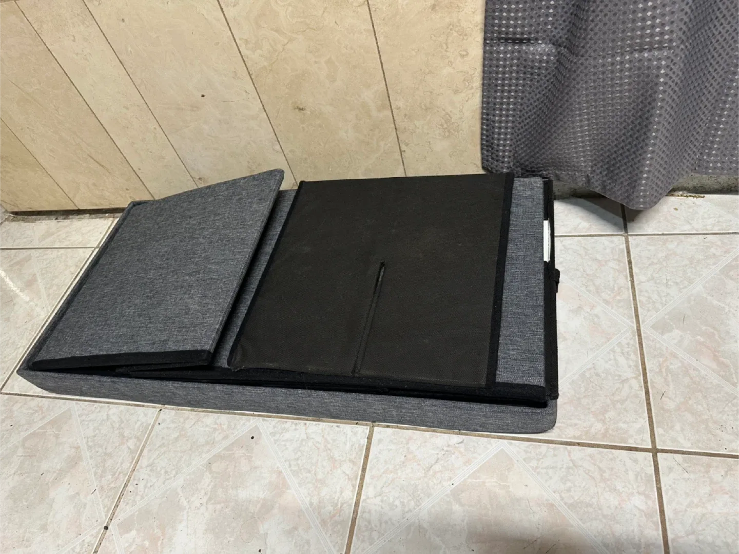 Grey Folding Storage Ottoman image indicator(2)