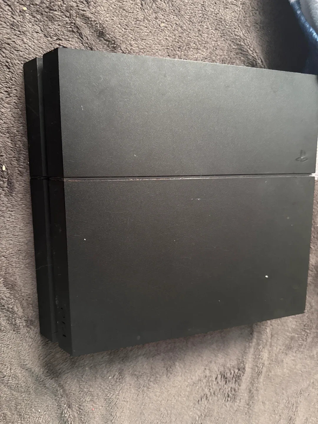 PlayStation 4 Console & Controllers image indicator(4)