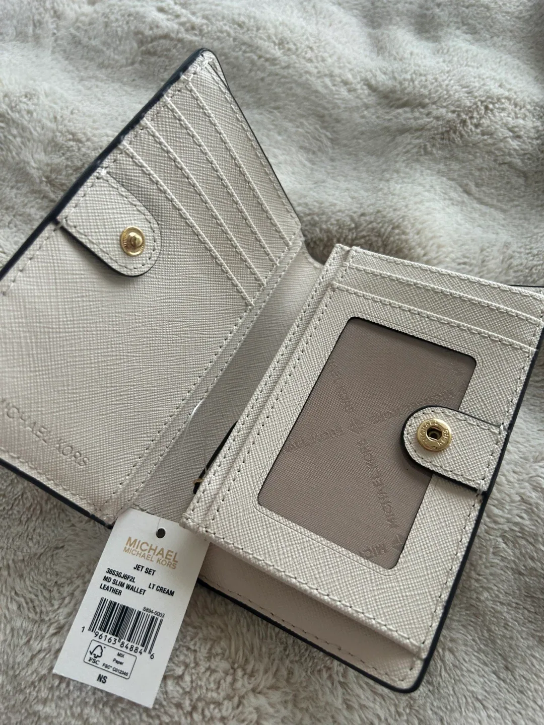 Michael Kors Wallet - Lt Cream image indicator(2)