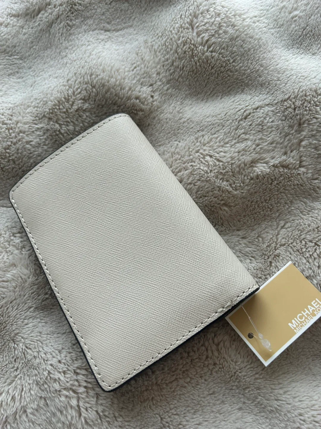 Michael Kors Wallet - Lt Cream image indicator(3)