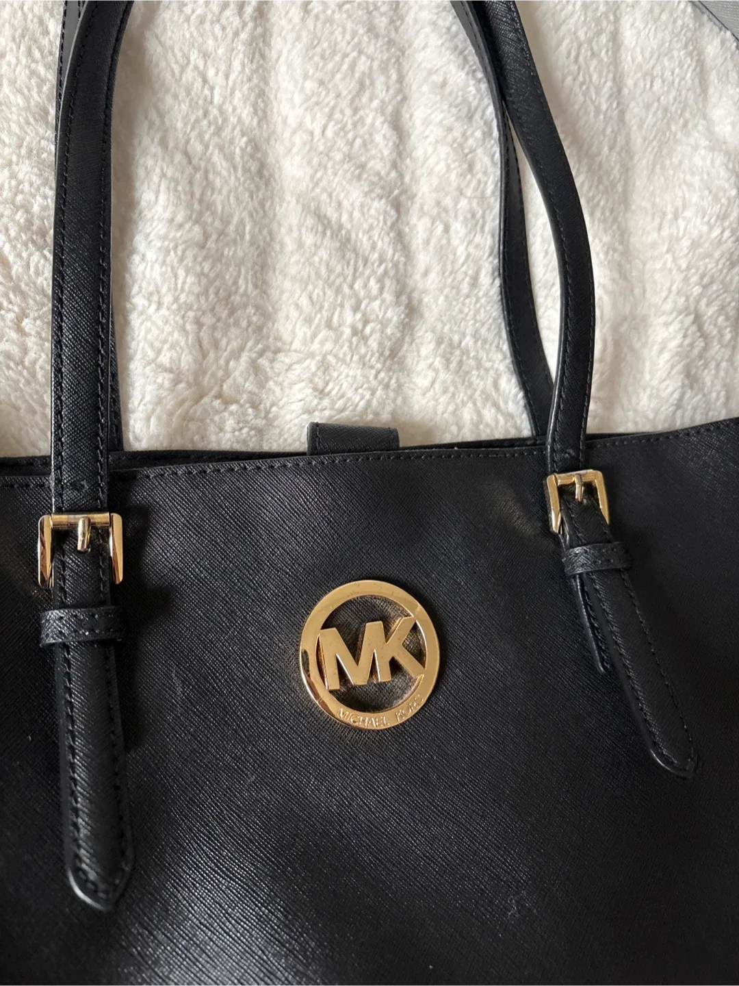 Michael Kors Black Tote Bag image indicator(2)