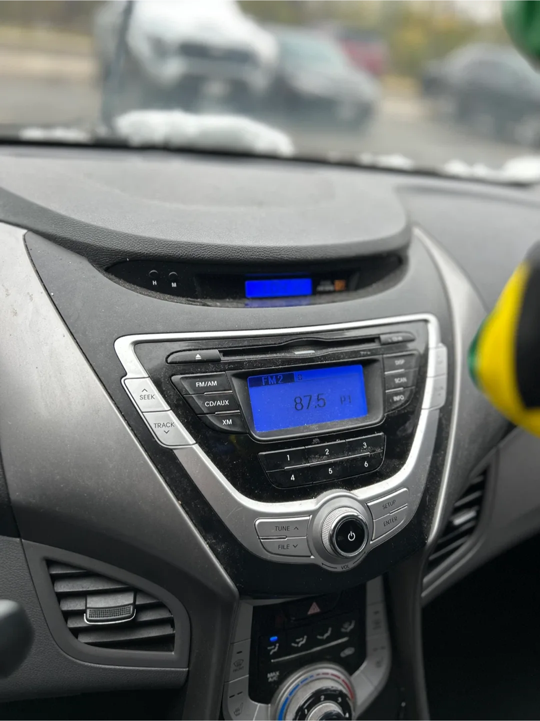 2012 Hyundai Elantra - Silver image indicator(2)