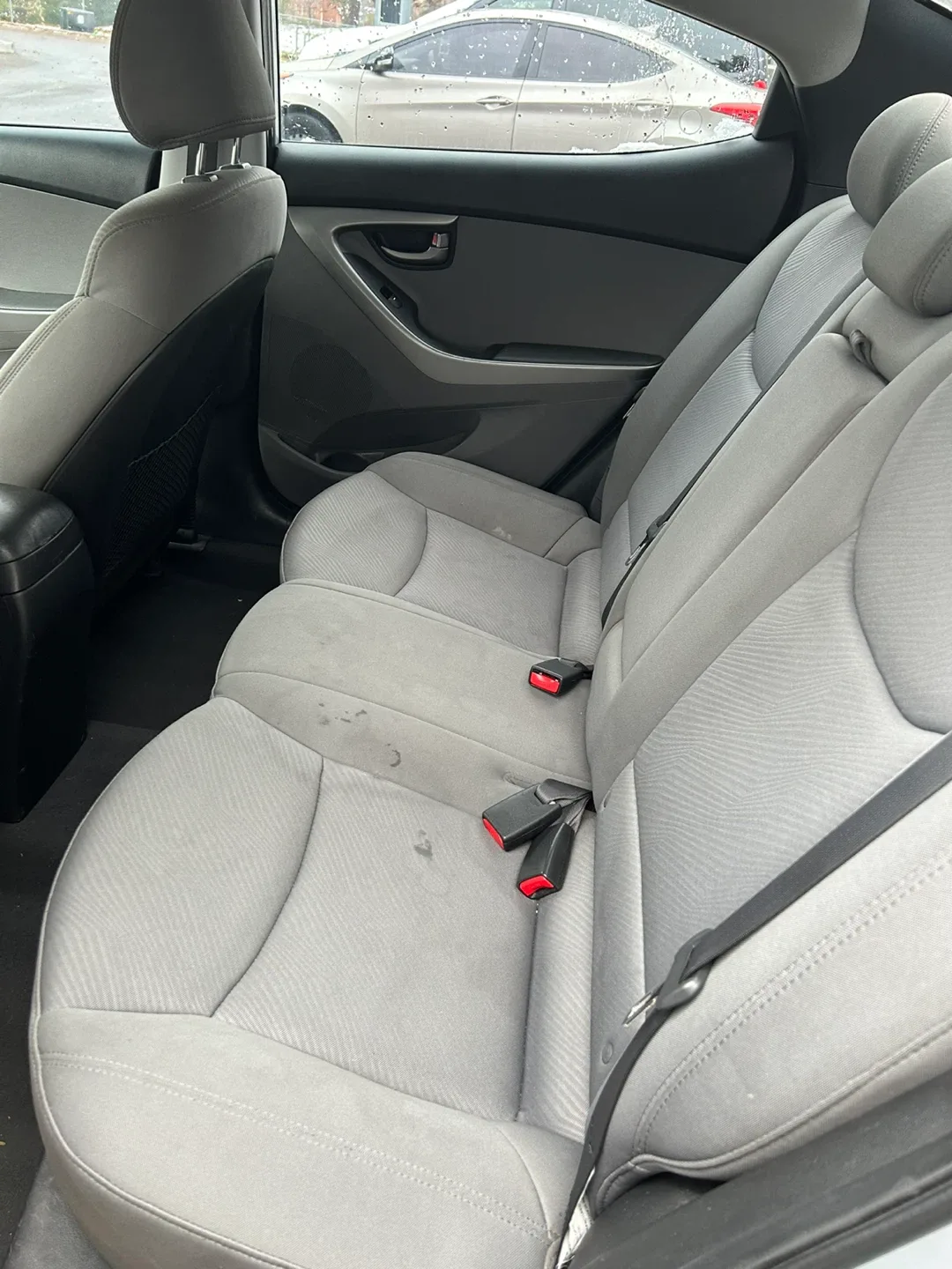 2012 Hyundai Elantra - Silver image indicator(7)