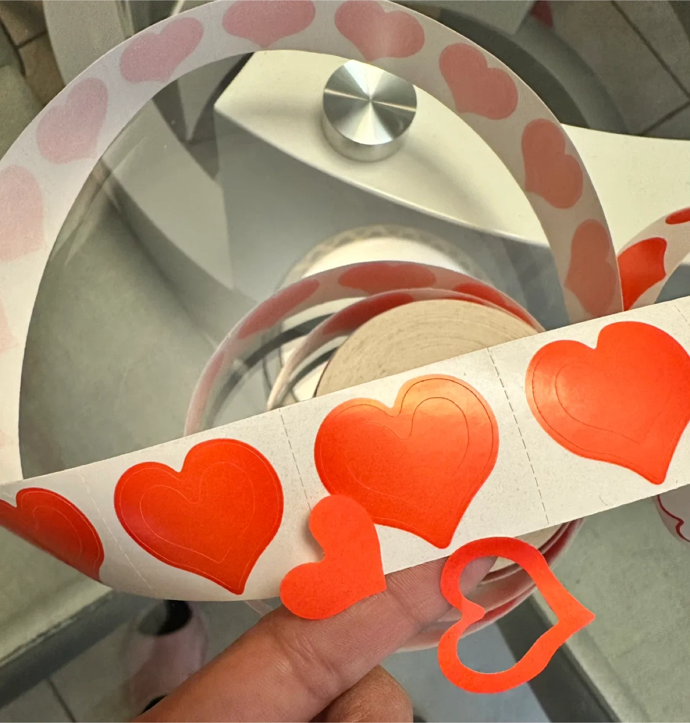 Big roll of tanning stickers (hearts) image indicator(2)