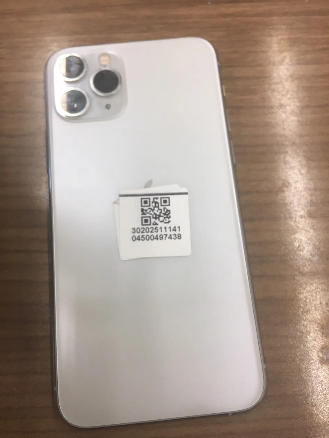 iPhone 11 Pro Max 256gb needs new  Screen image indicator(2)