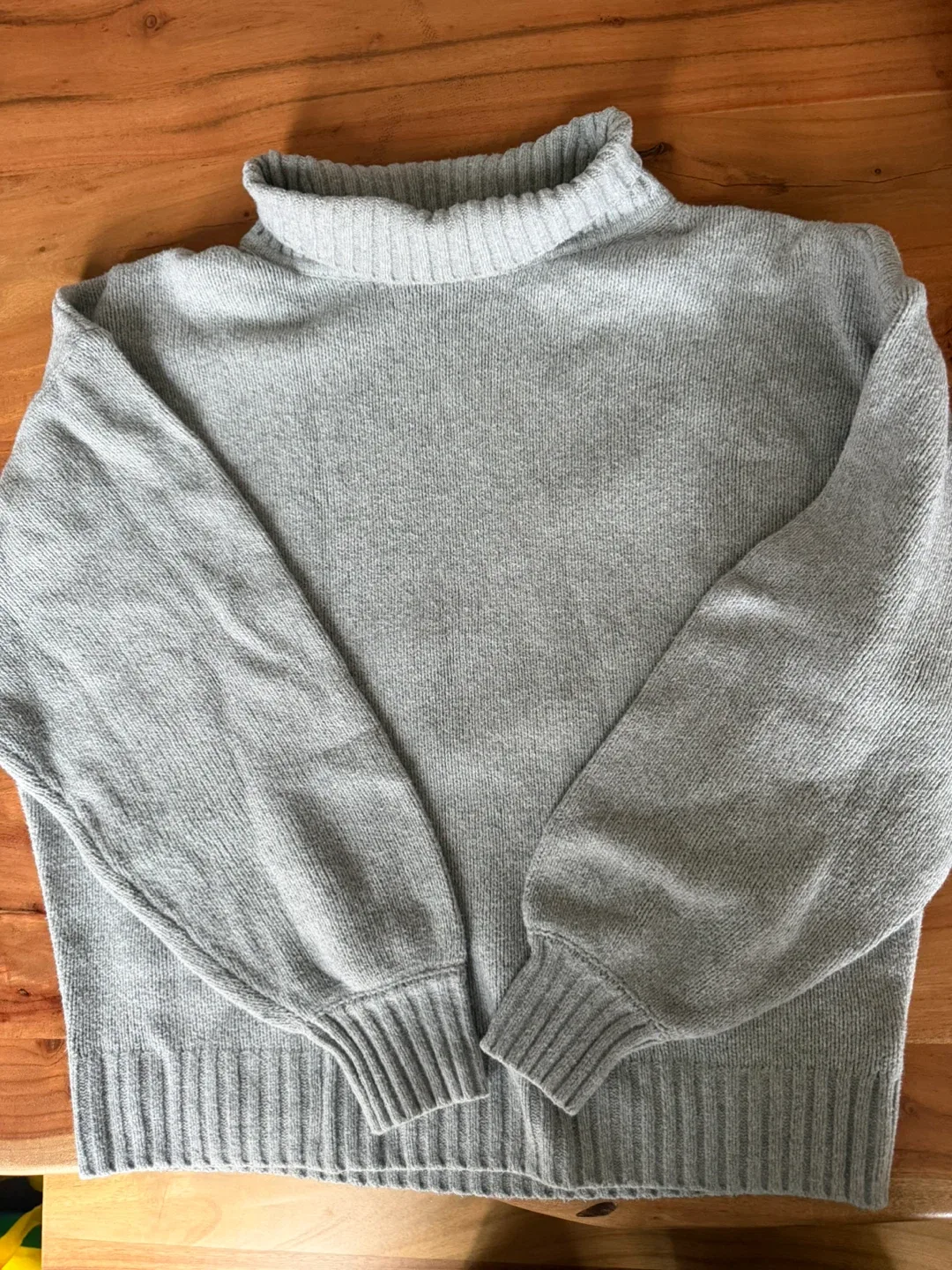 GAP Grey Turtleneck Sweater - Size SP