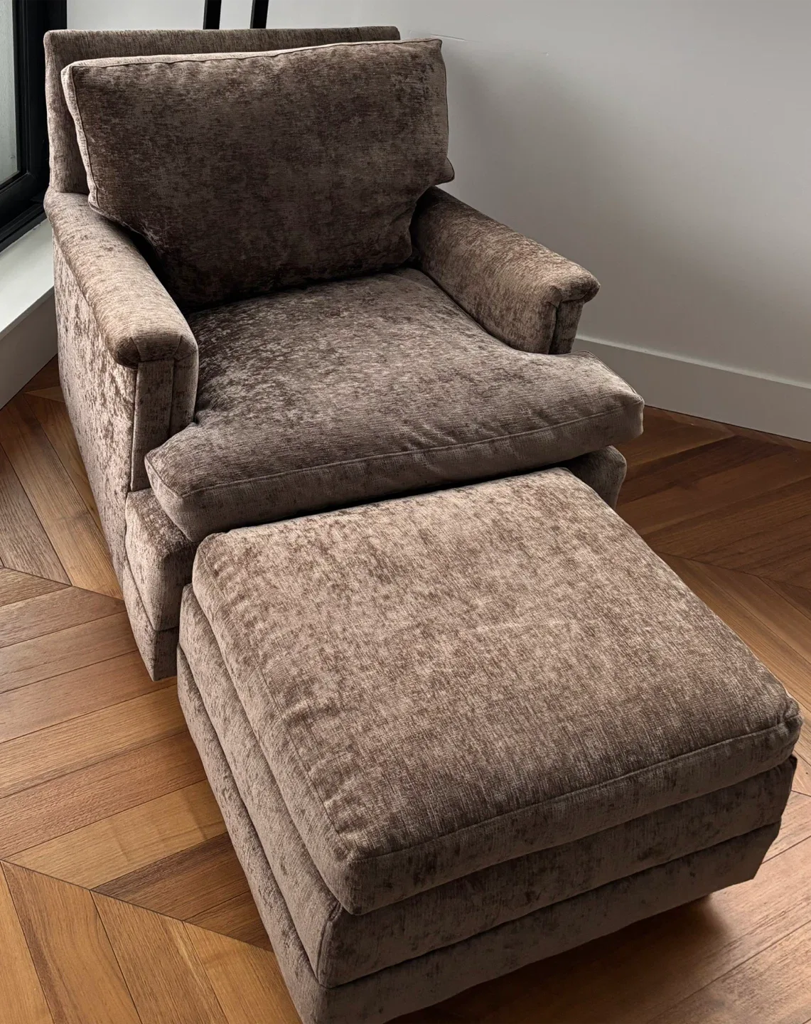 Brown Armchair with Ottoman thumbnail