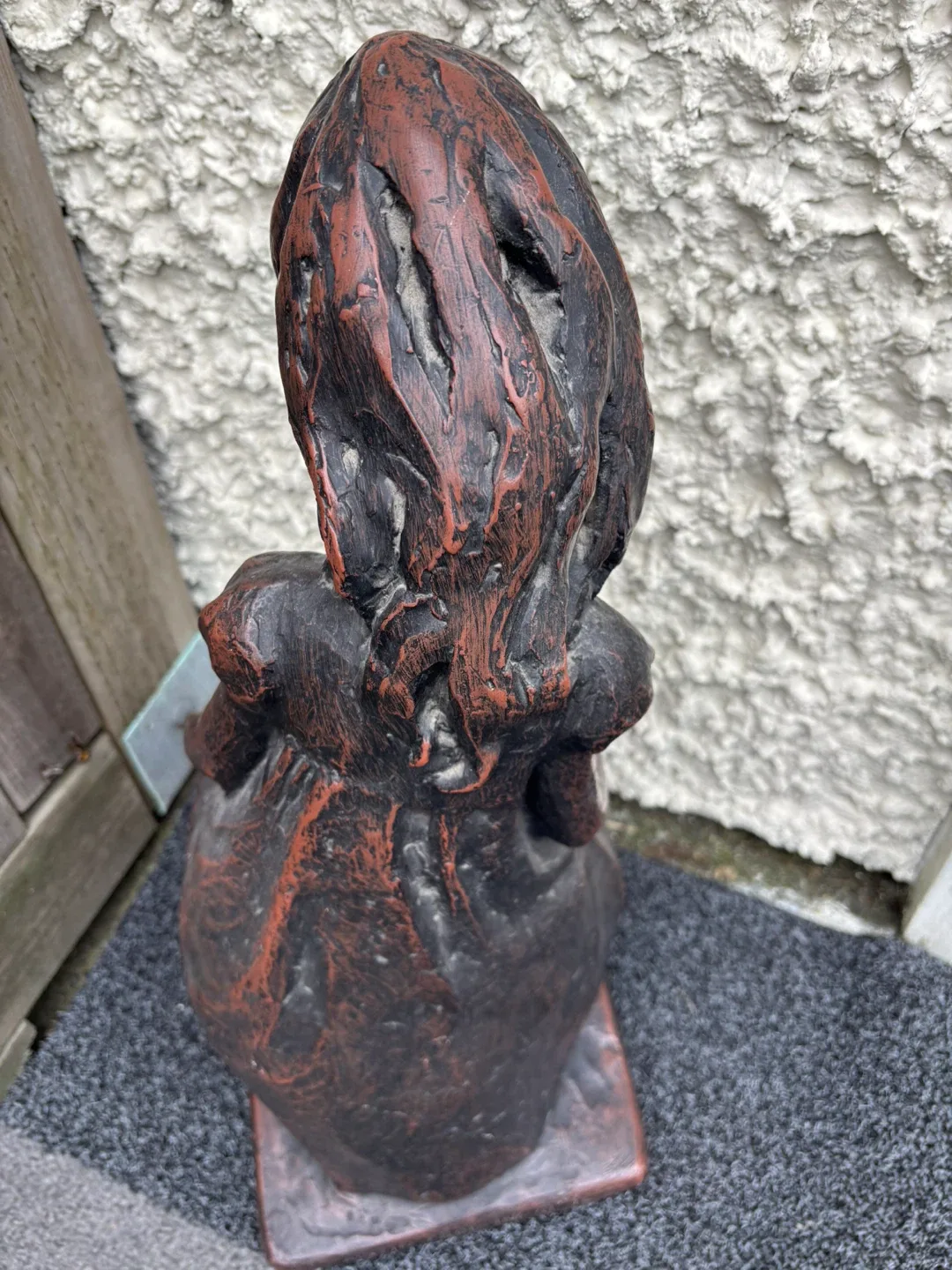 Antique Austin Prod Inc. Statue of a girl in shoes Vintage 1972 image indicator(6)