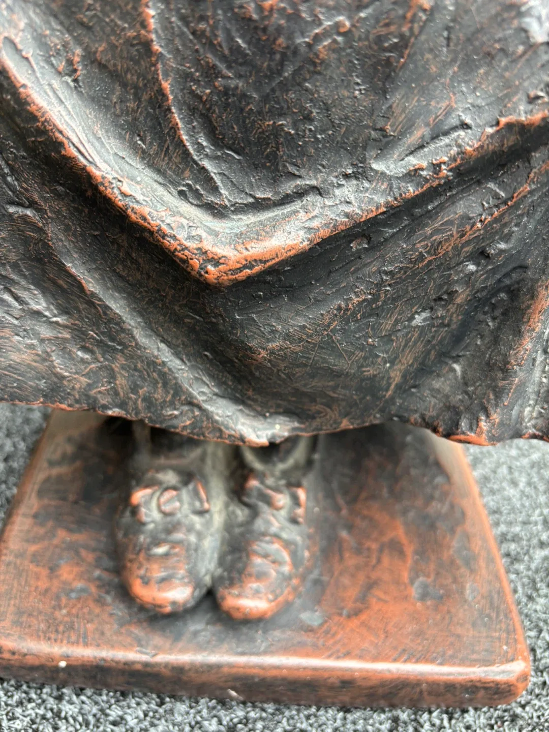 Antique Austin Prod Inc. Statue of a girl in shoes Vintage 1972 image indicator(7)