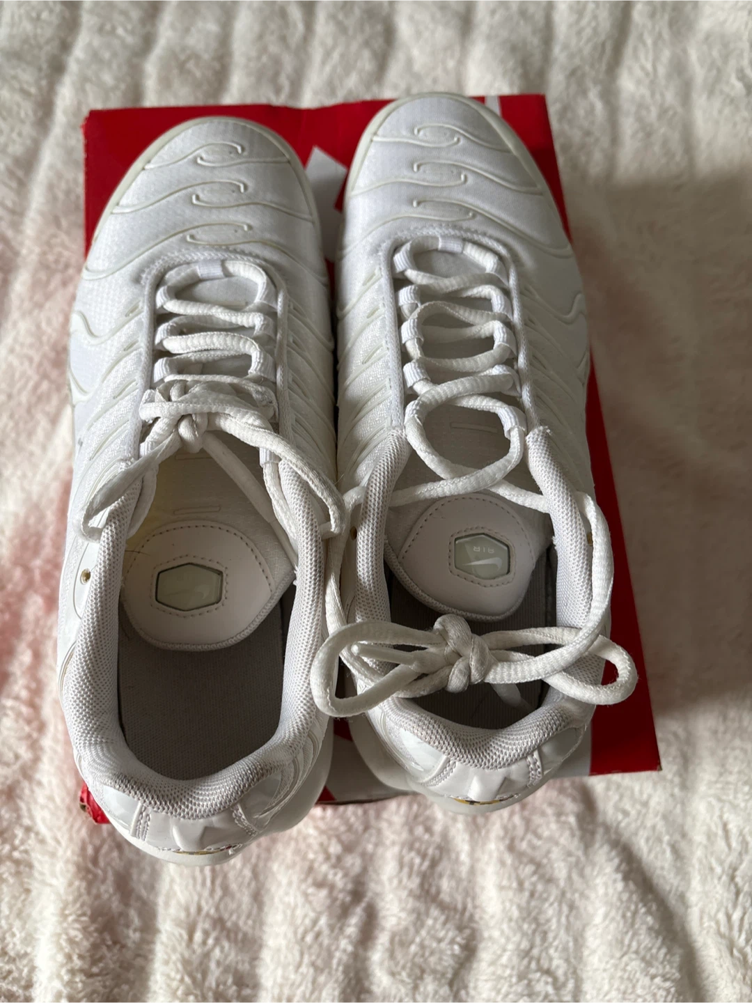Nike Air Max Plus (GS) - White - Size 6Y - photo 3