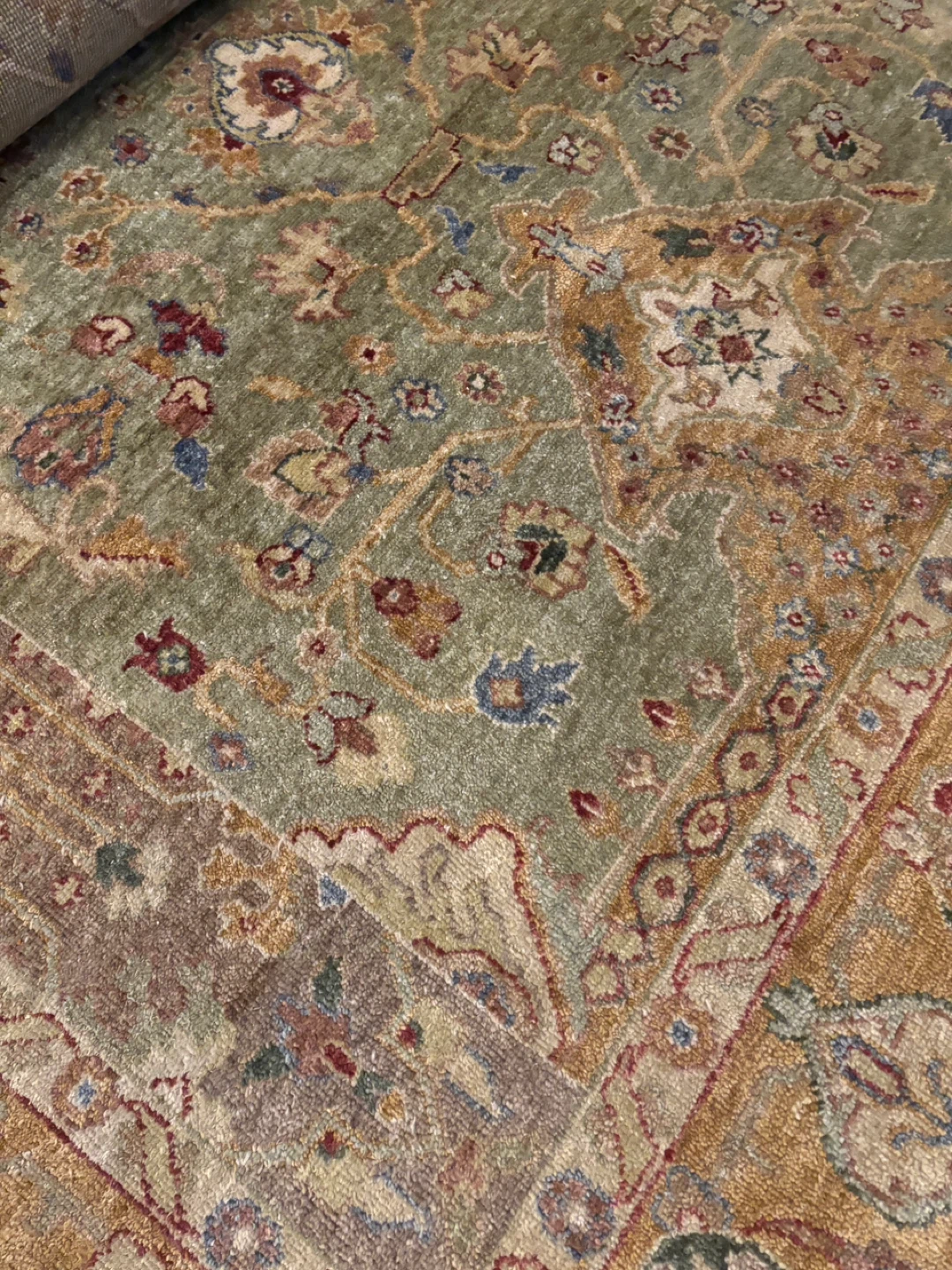 Authentic hand-hand knotted Persian carpet - photo 2