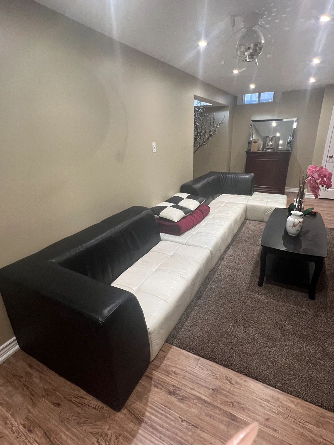 Black & White Sectional Sofa - Leather - photo 2