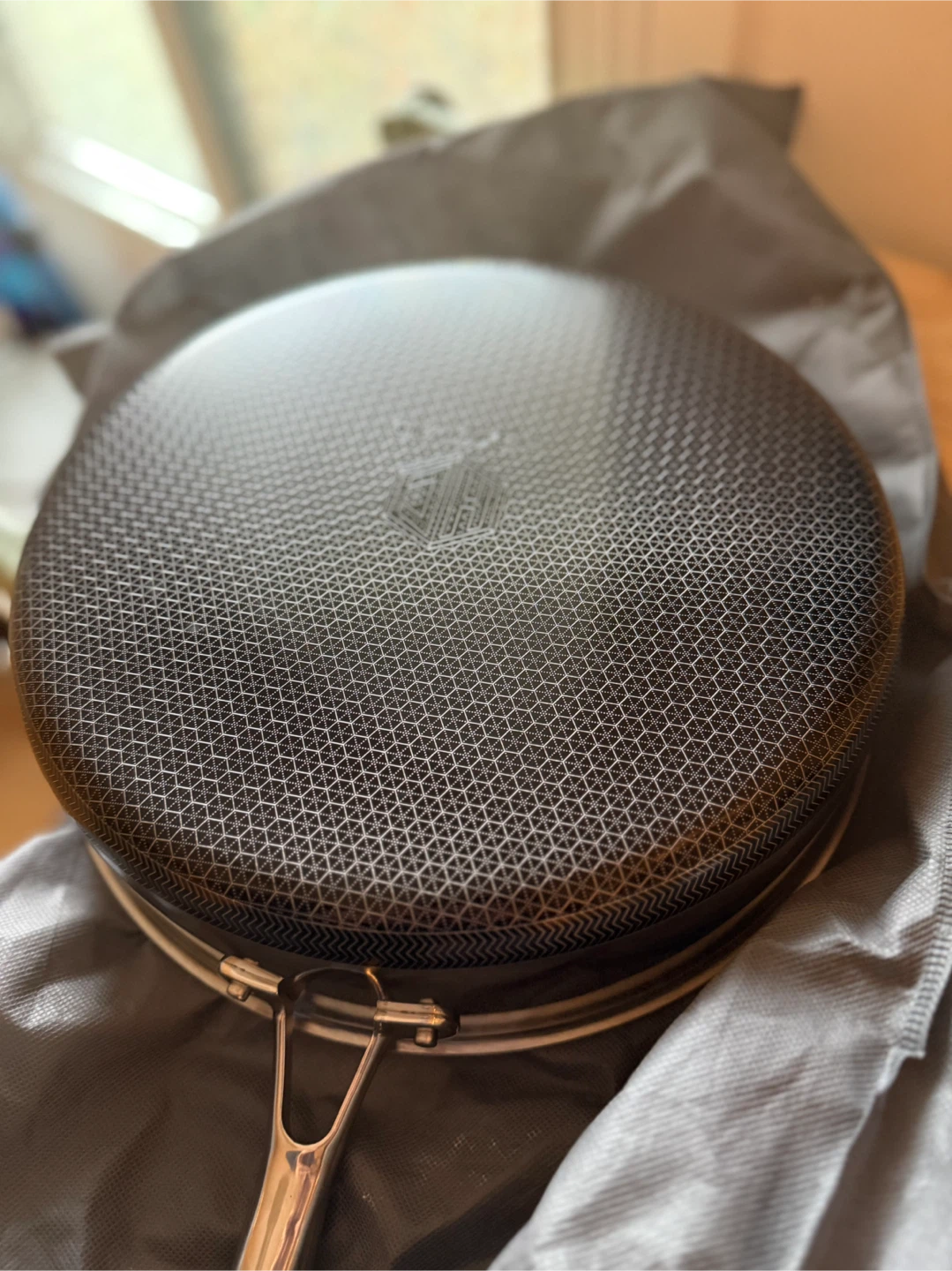 Hexclad 5.5 QT Frying Pan - photo 2