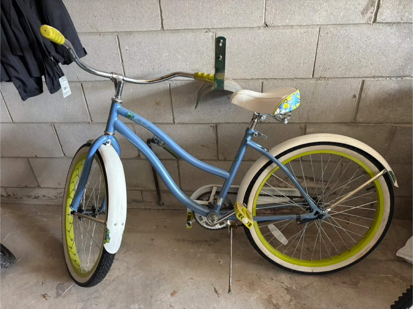 Huffy Cruiser Bike - Light Blue & Yellow image indicator(10)