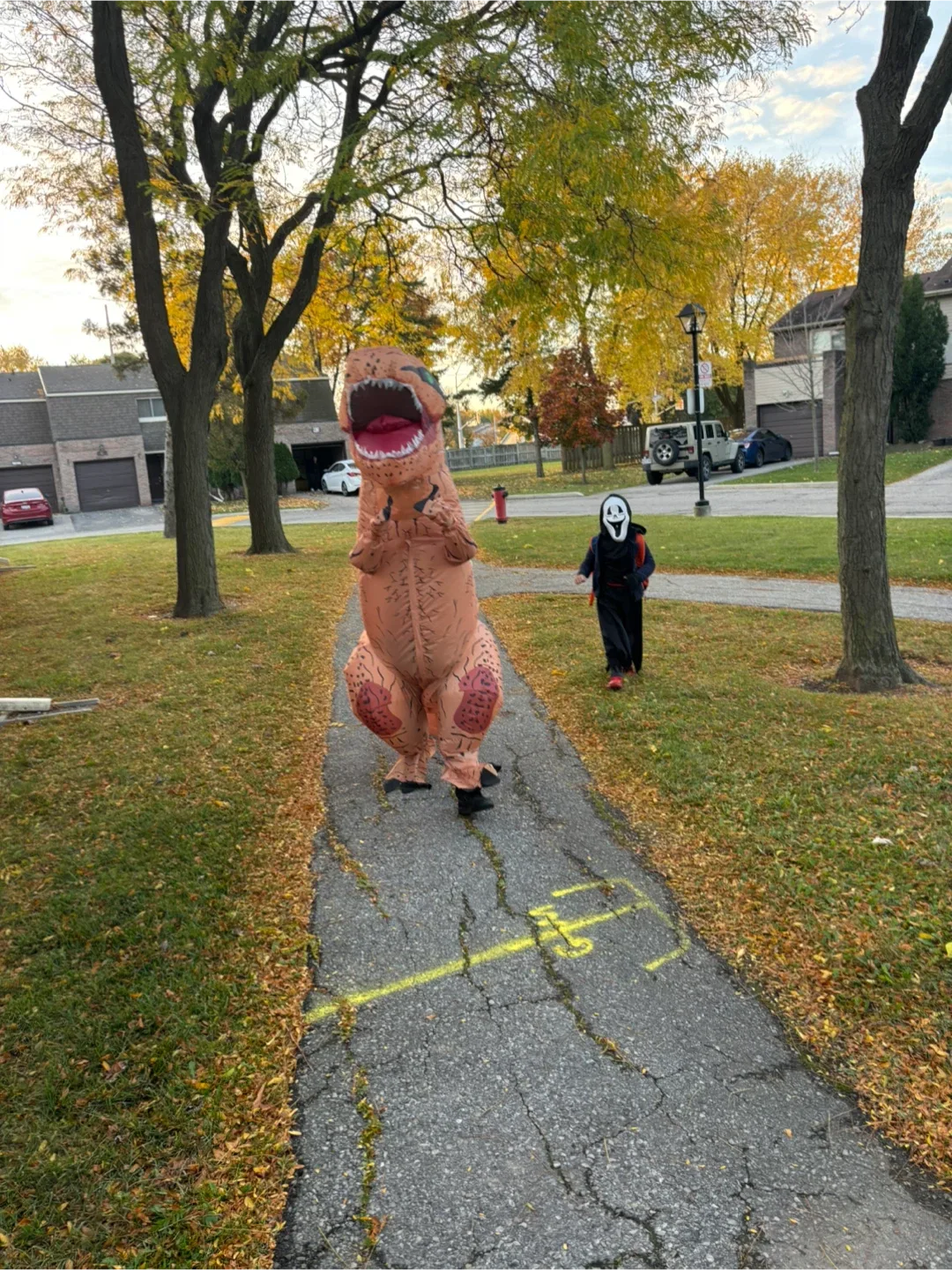 Inflatable Halloween costume image indicator(2)