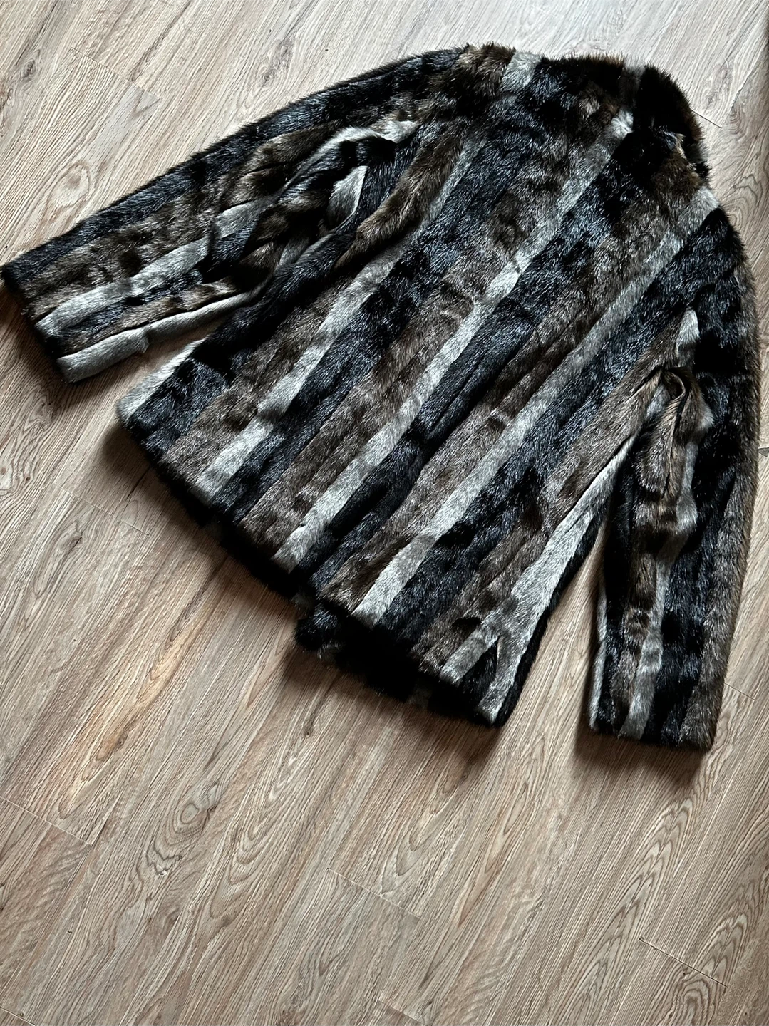 Faux Fur jacket - photo 2