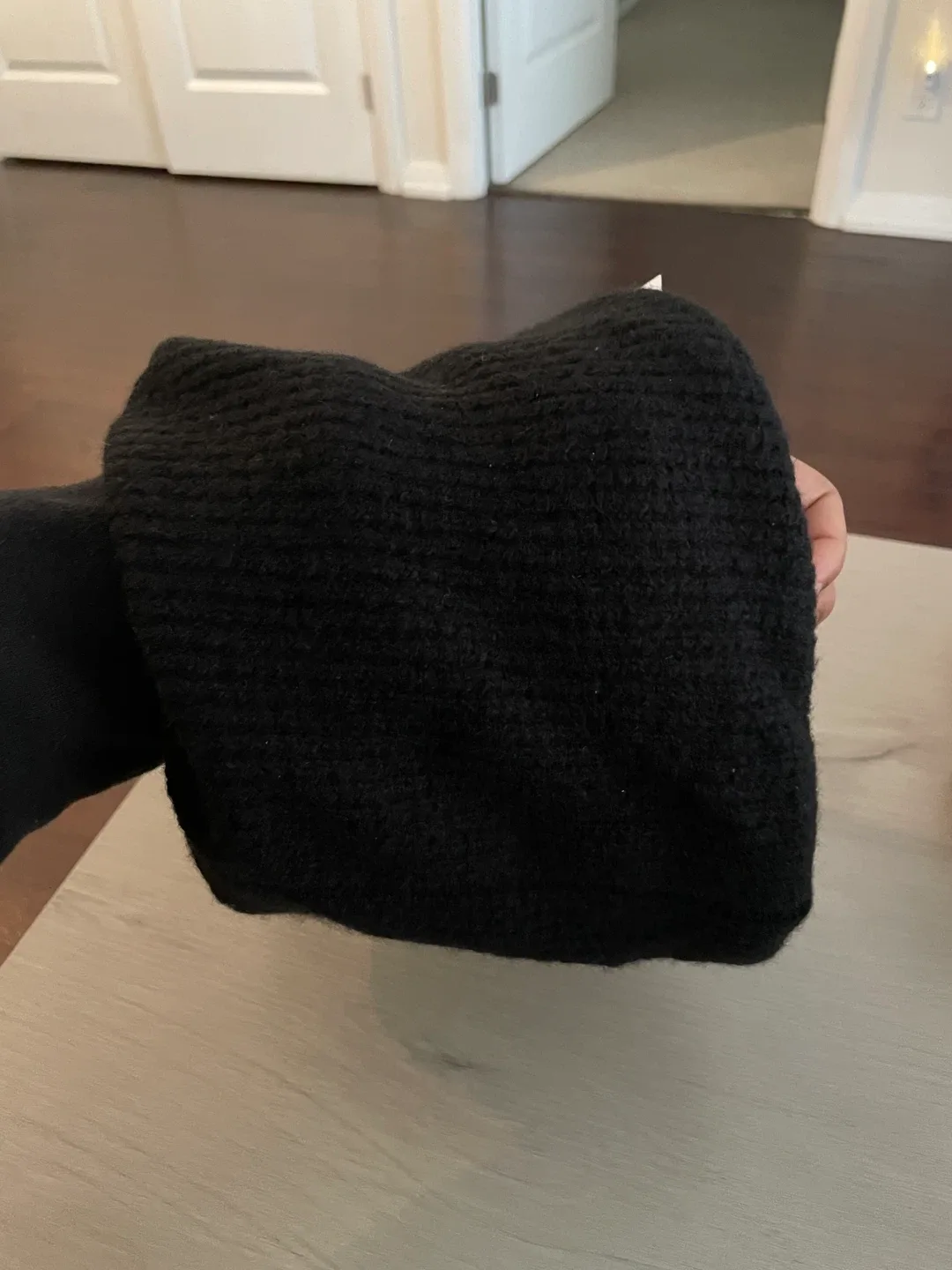 New Uniqlo Heattech Neck Gaiter - Black image indicator(5)