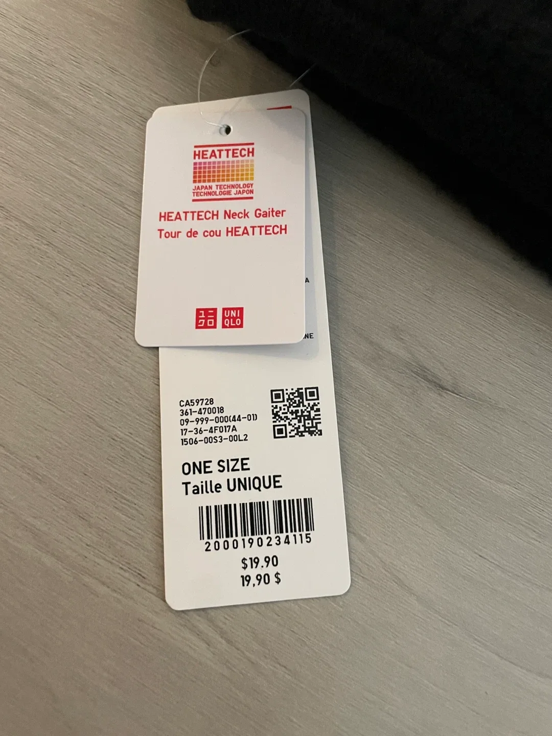 New Uniqlo Heattech Neck Gaiter - Black image indicator(2)