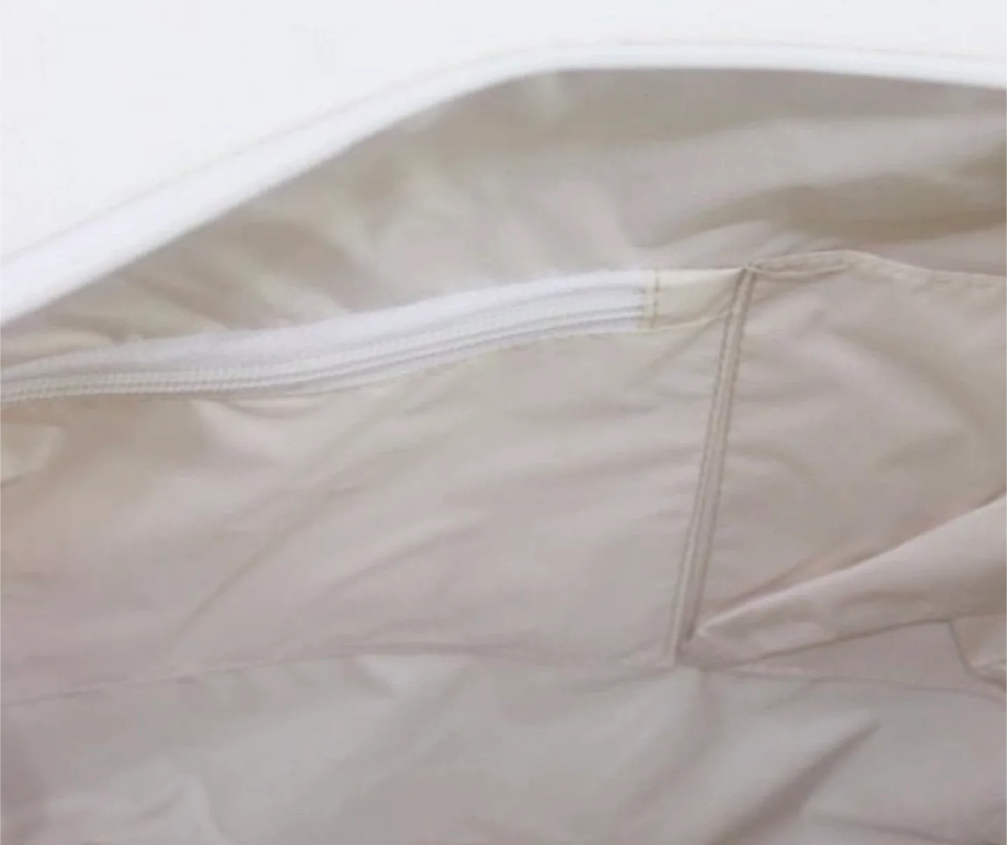 Lacoste L.12.12 Pour Elle Tote Bag image indicator(3)