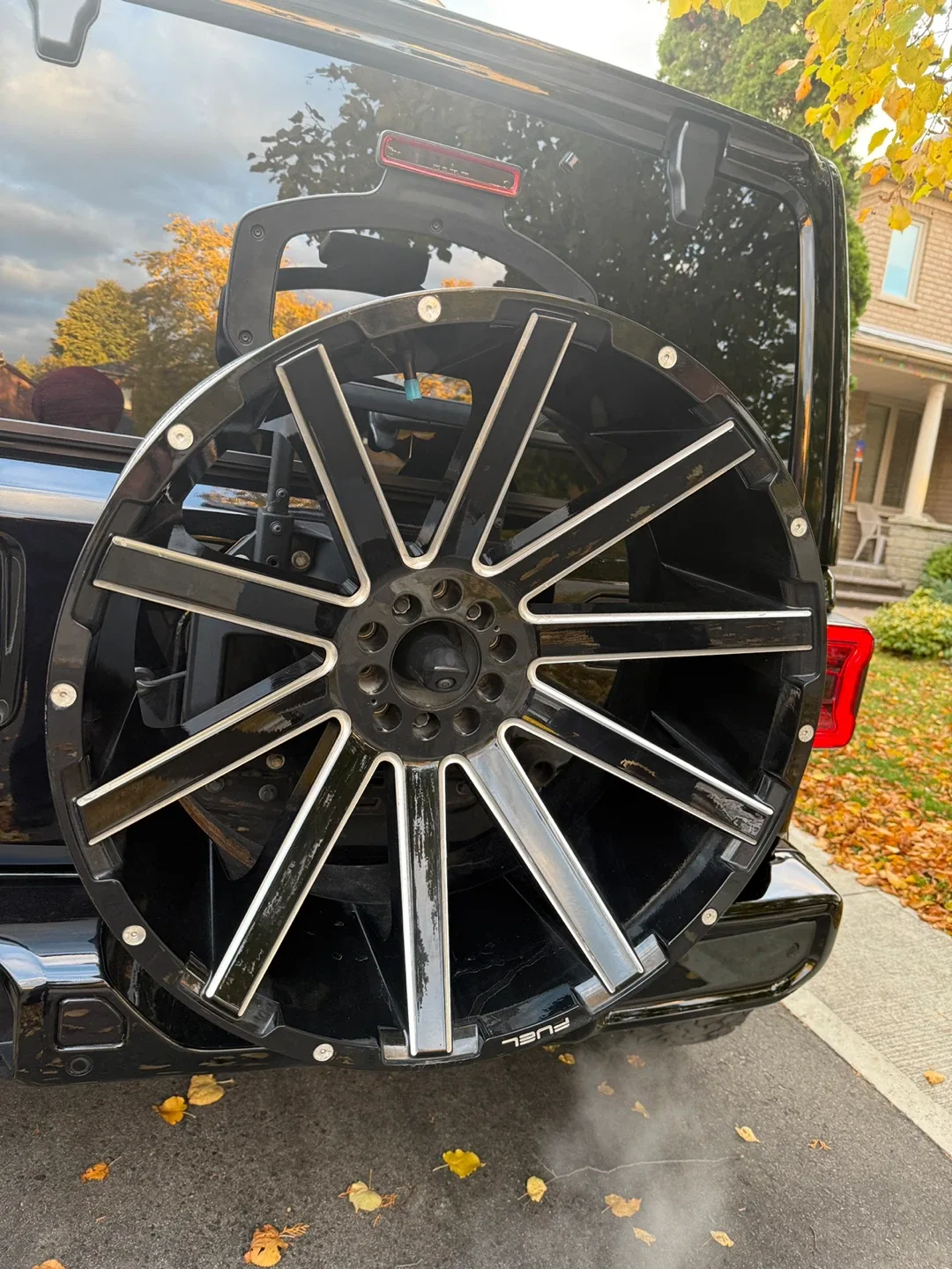 Fuel Wheels & Venom Power Terra Hunter Tires