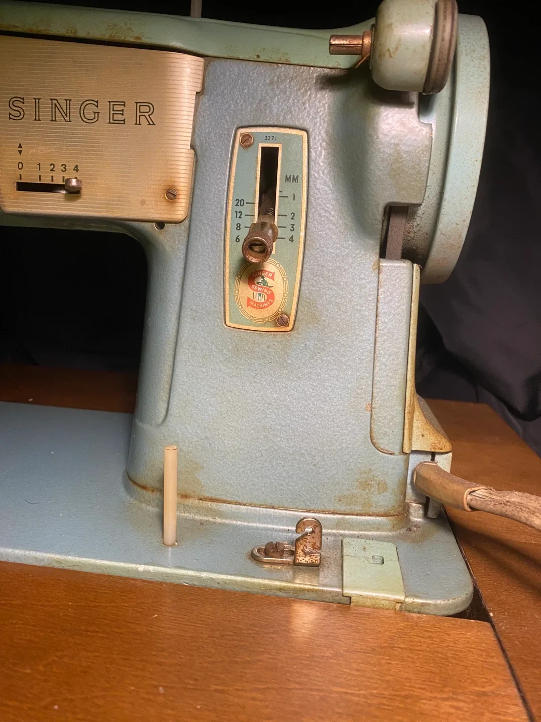 Vintage Singer Sewing Machine image indicator(6)