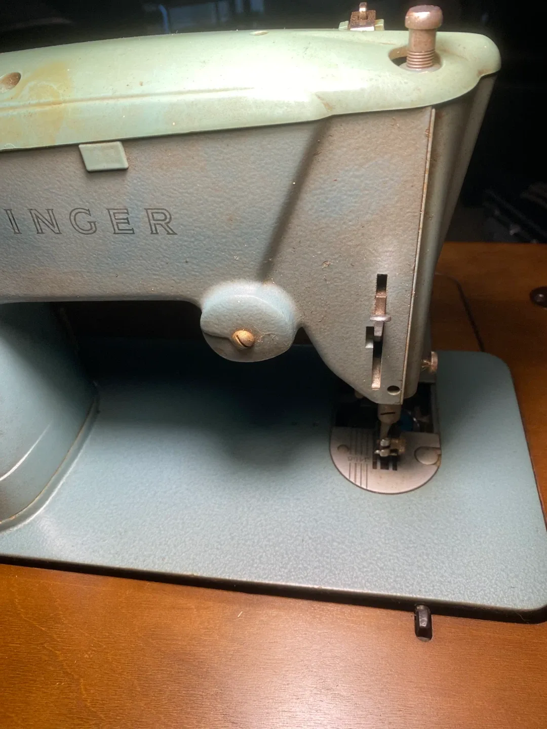 Vintage Singer Sewing Machine image indicator(8)