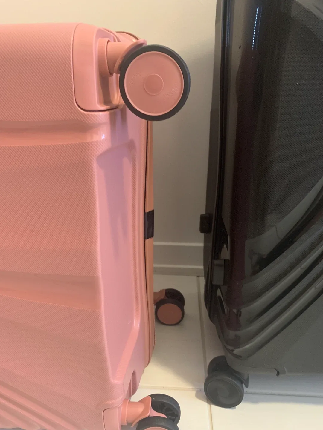 Luggage Set - 20/24/28 inch - Rose Gold & Black image indicator(4)