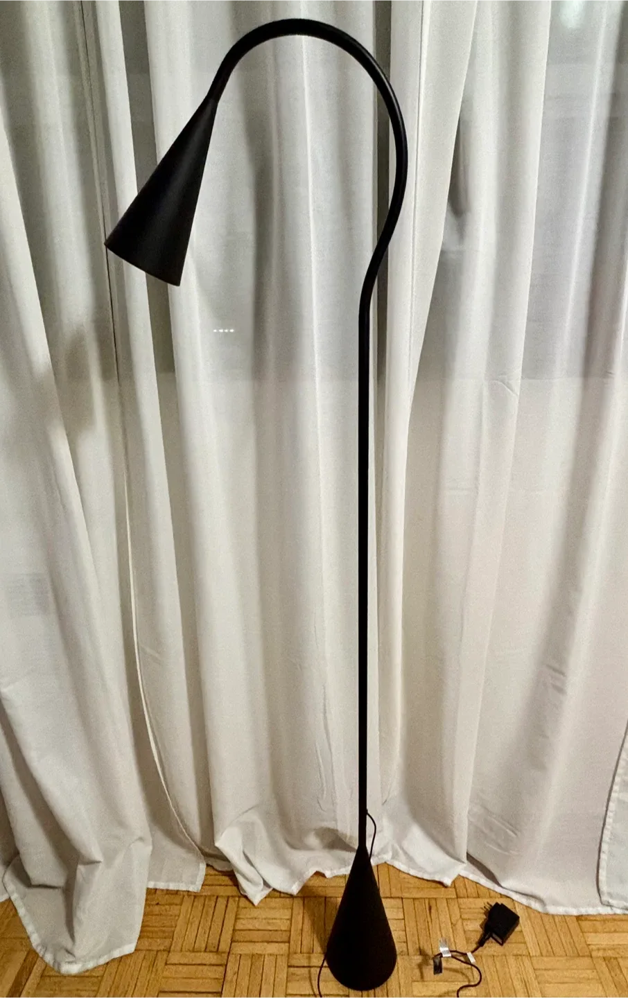 IKEA Floor Lamp - Black image indicator(7)