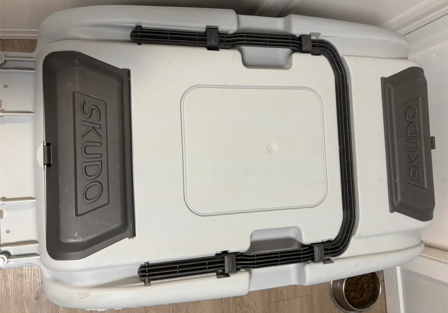 Airline-Approved Pet Crates – 1 Large (SKUDO brand) image indicator(3)